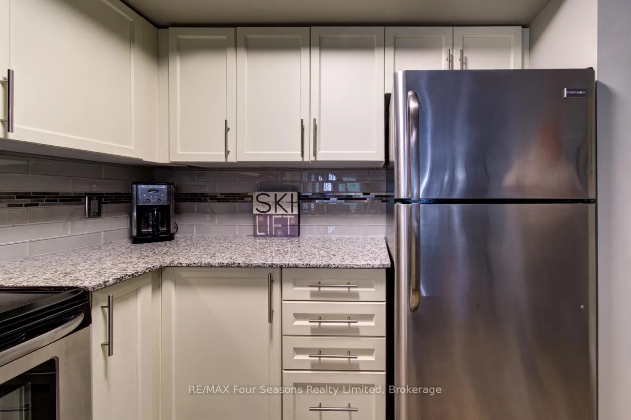 Photo 9 of Unit 108, 4 Brandy Lane Drive, Collingwood — HOMEH