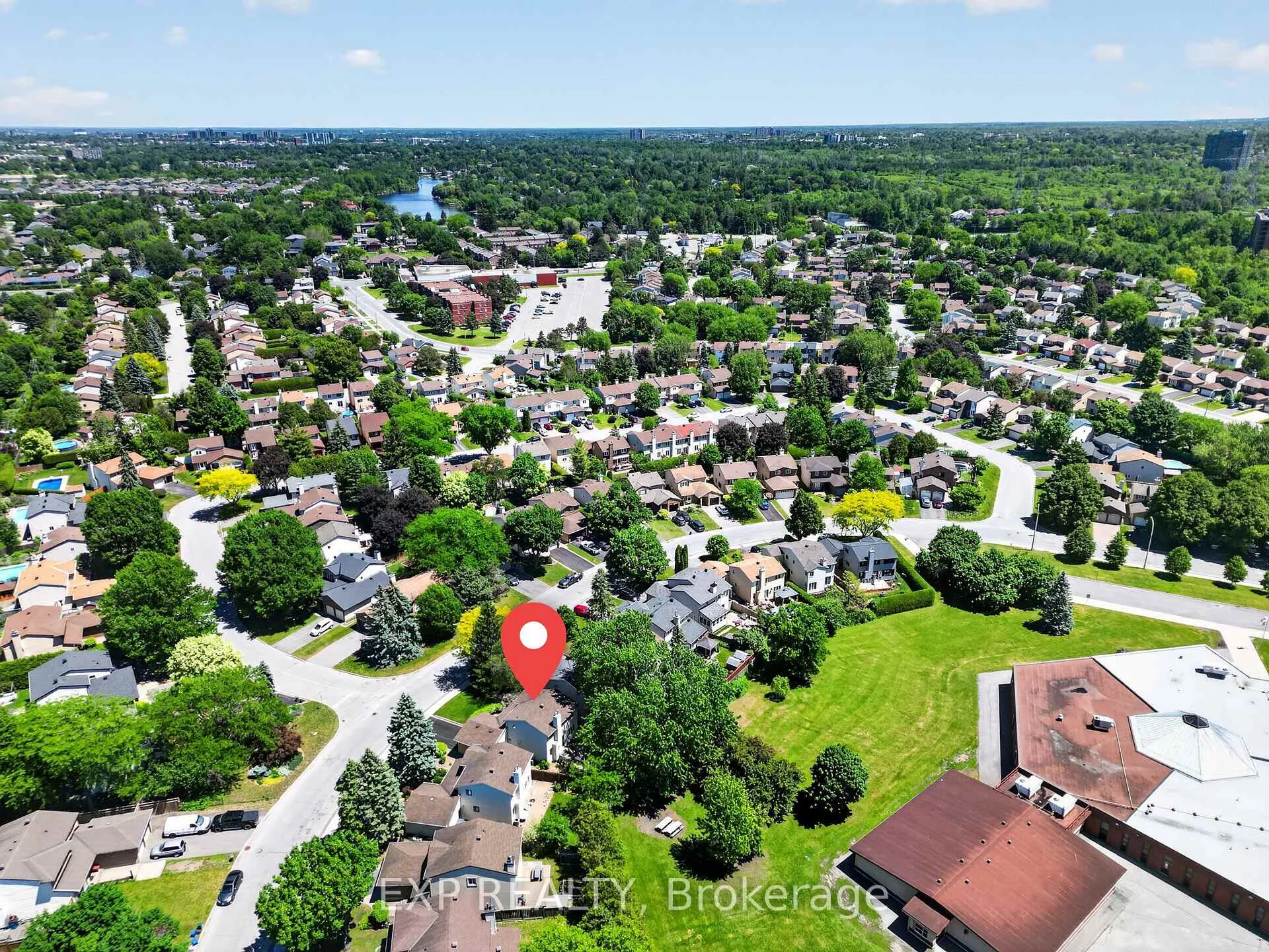 Photo 37 of 34 Four Seasons Drive, Ottawa, Borden Farm/Stewart Farm/Carleton Heights/Parkwood Hills — HOMEH