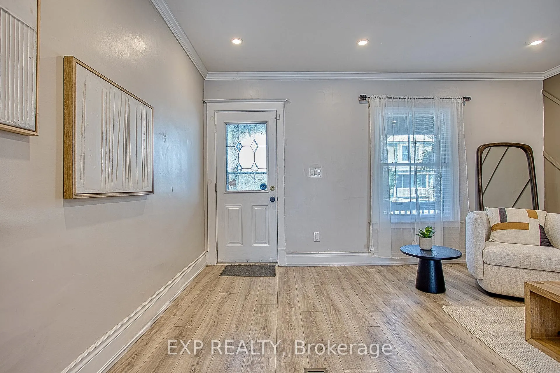 Photo 4 of 126 Belmont Avenue, Hamilton, Crown Point — HOMEH