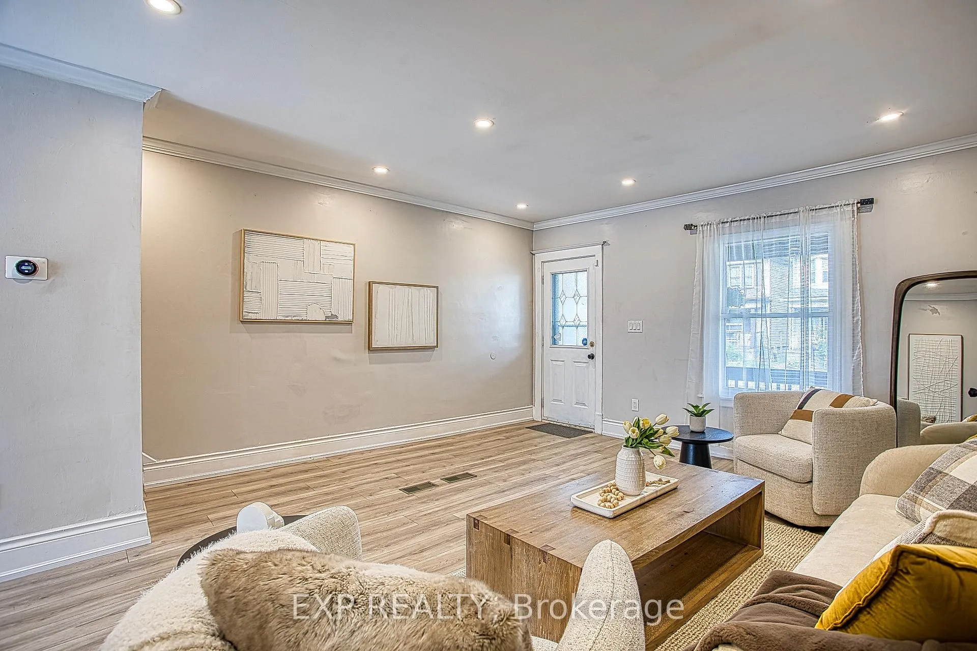 Photo 7 of 126 Belmont Avenue, Hamilton, Crown Point — HOMEH
