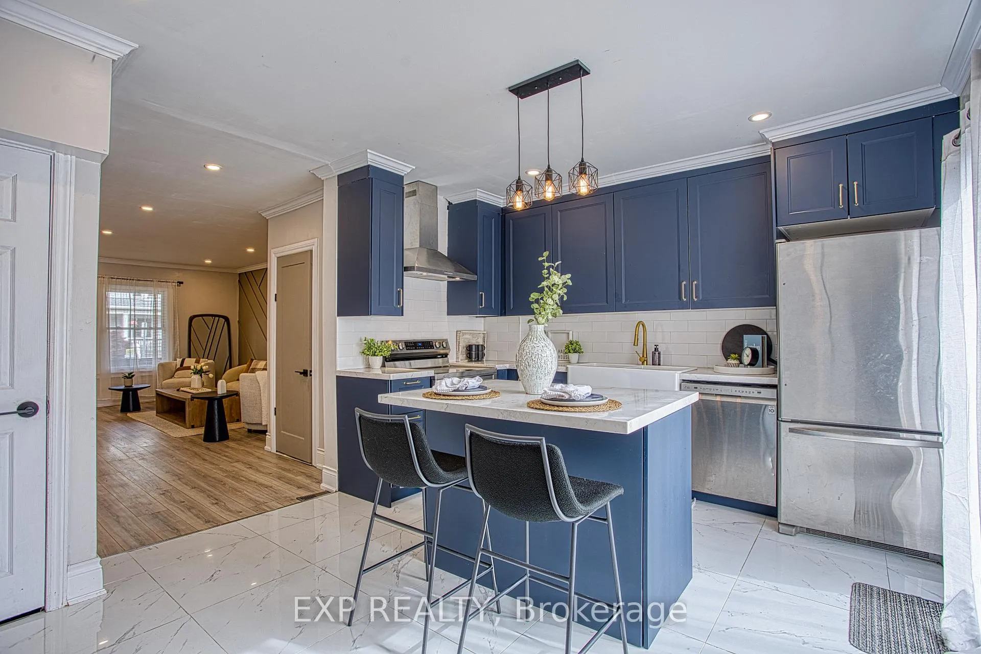 Photo 11 of 126 Belmont Avenue, Hamilton, Crown Point — HOMEH