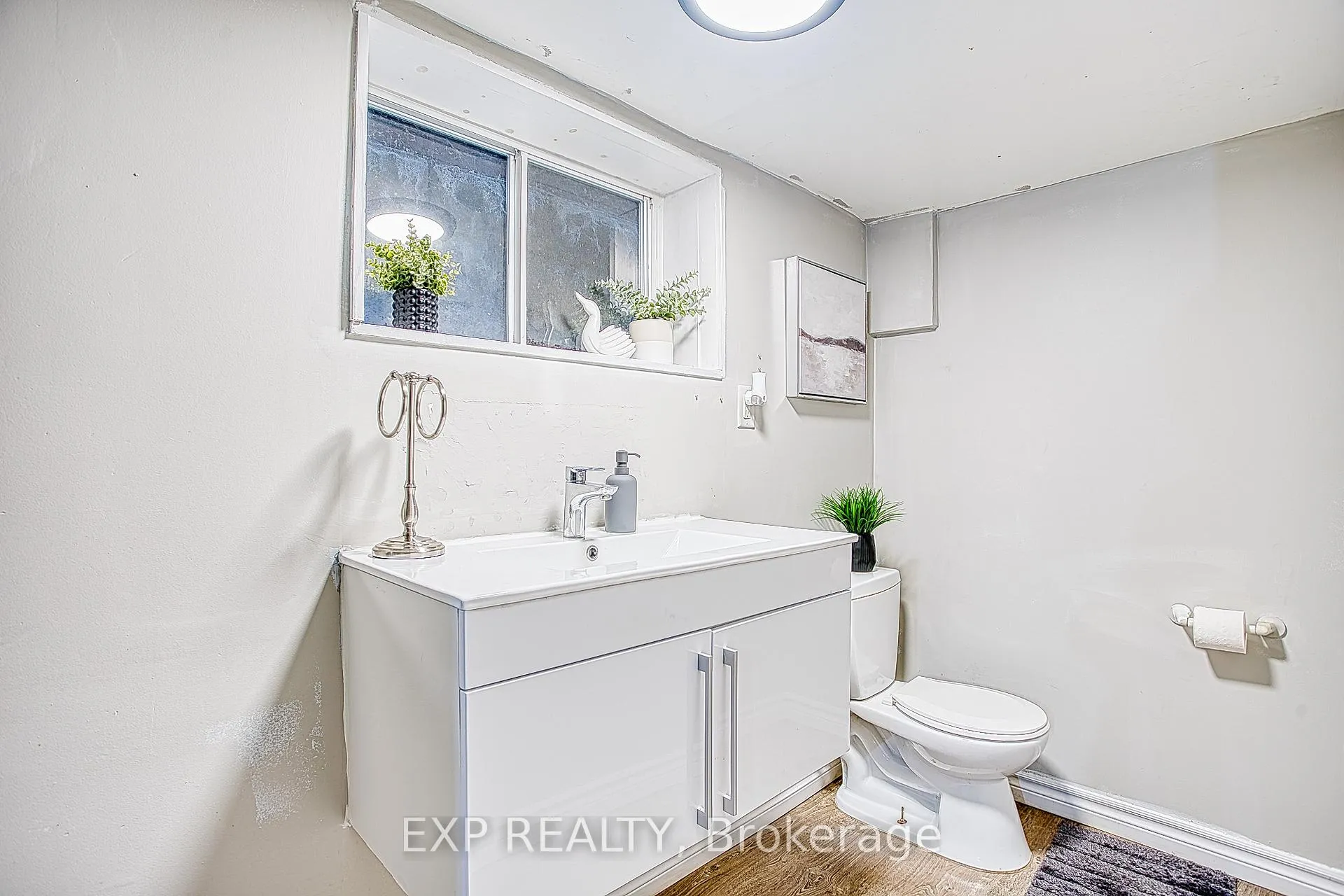 Photo 22 of 126 Belmont Avenue, Hamilton, Crown Point — HOMEH