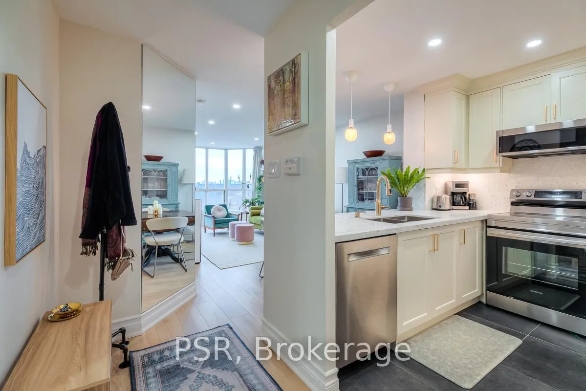 Front of Unit 1409, 2285 Lake Shore Boulevard W