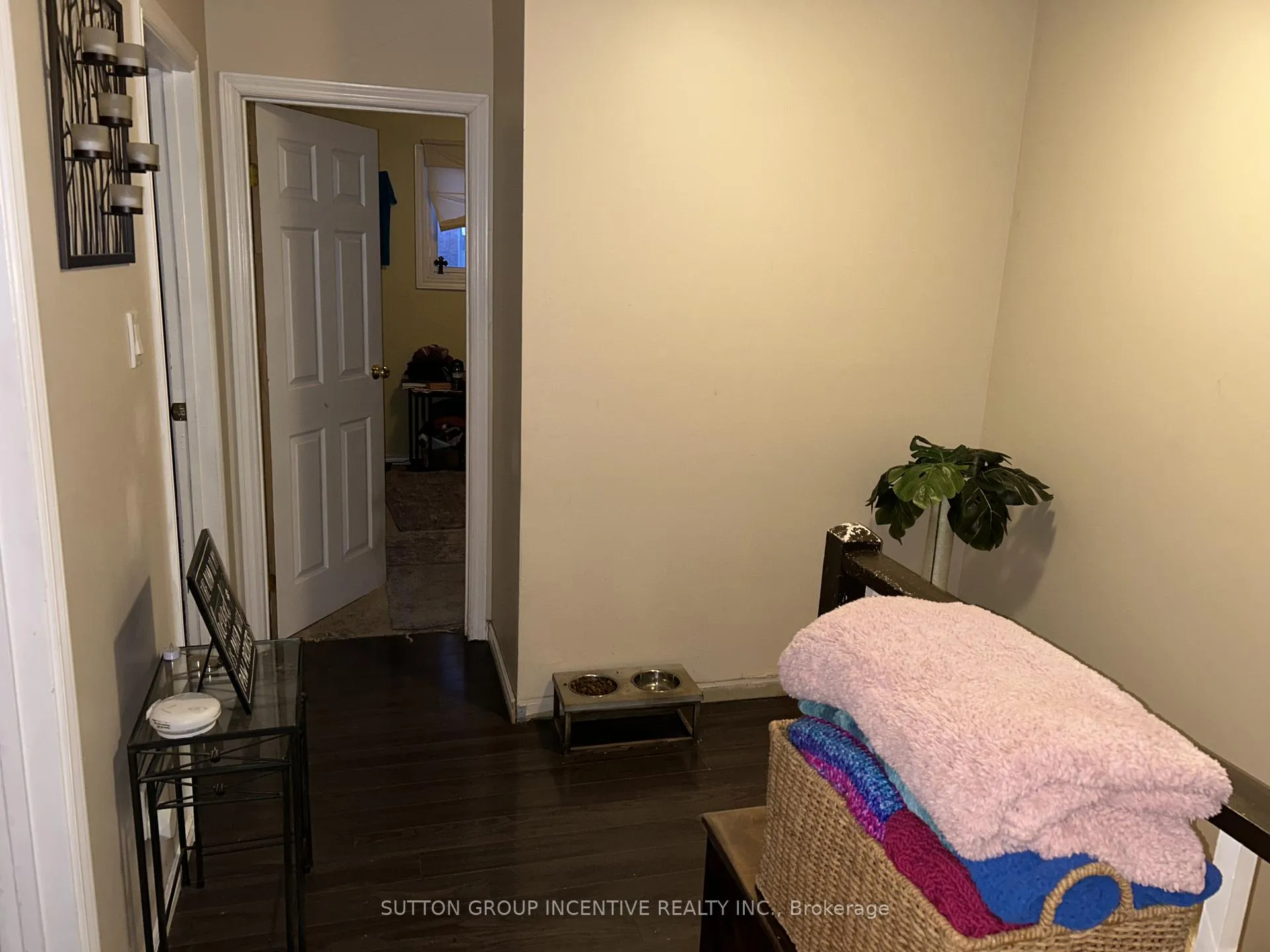Photo 9 of 553 Tenth Street, Collingwood — HOMEH
