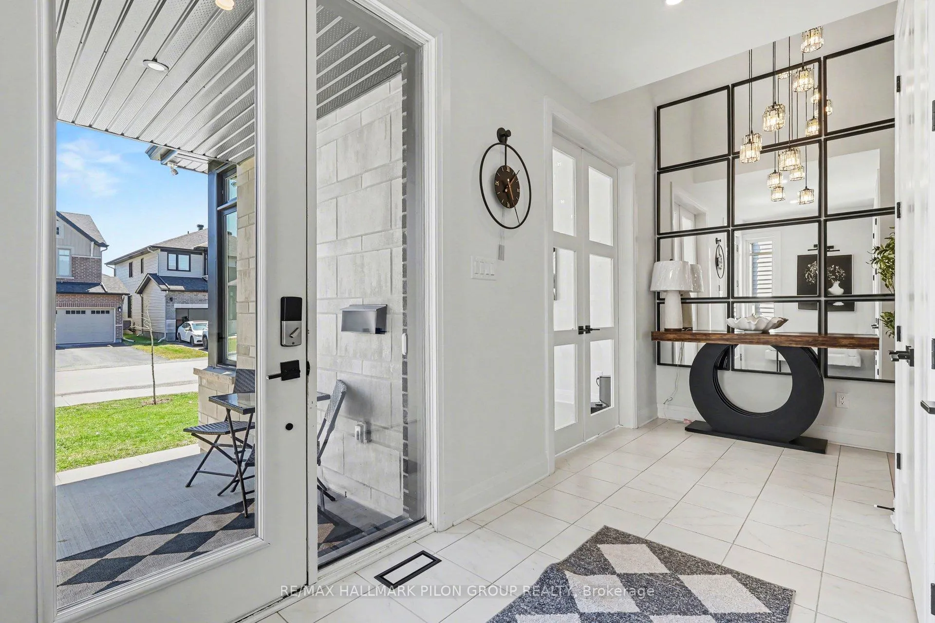 Photo 2 of 320 Cornice Street, Ottawa, Mer Bleue/Bradley Estates/Anderson Park — HOMEH