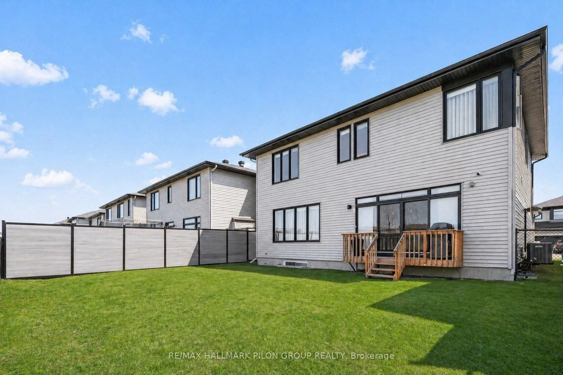 Photo 32 of 320 Cornice Street, Ottawa, Mer Bleue/Bradley Estates/Anderson Park — HOMEH