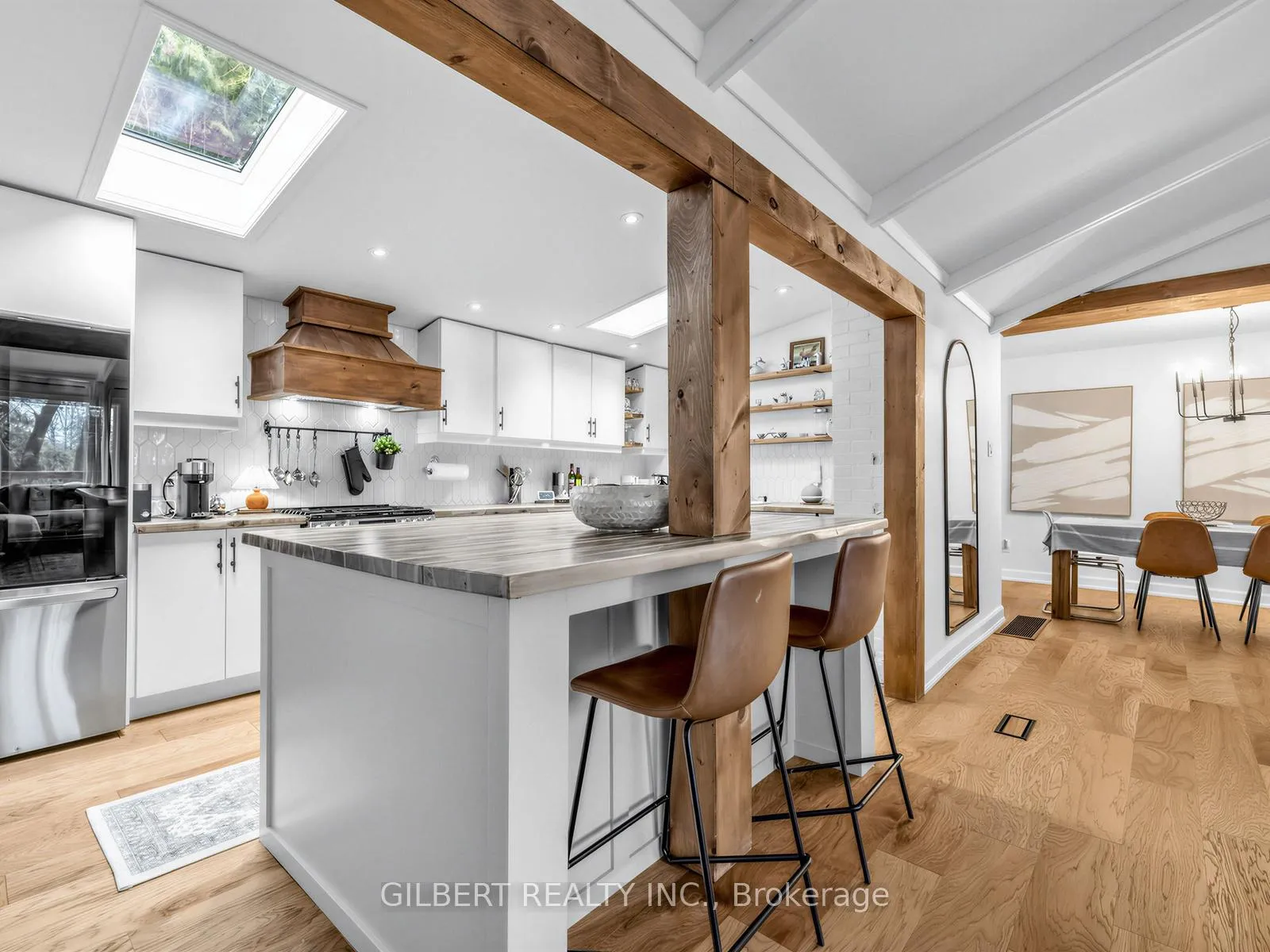 Photo 7 of 313 winnifred Drive, Georgina, Keswick South — HOMEH