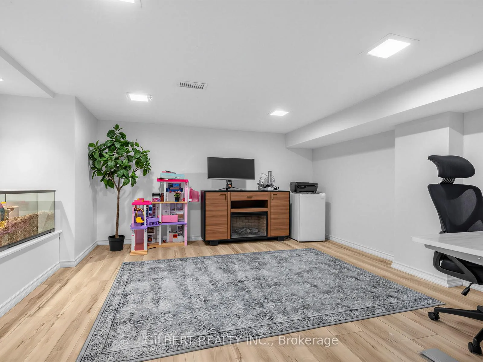 Photo 26 of 313 winnifred Drive, Georgina, Keswick South — HOMEH