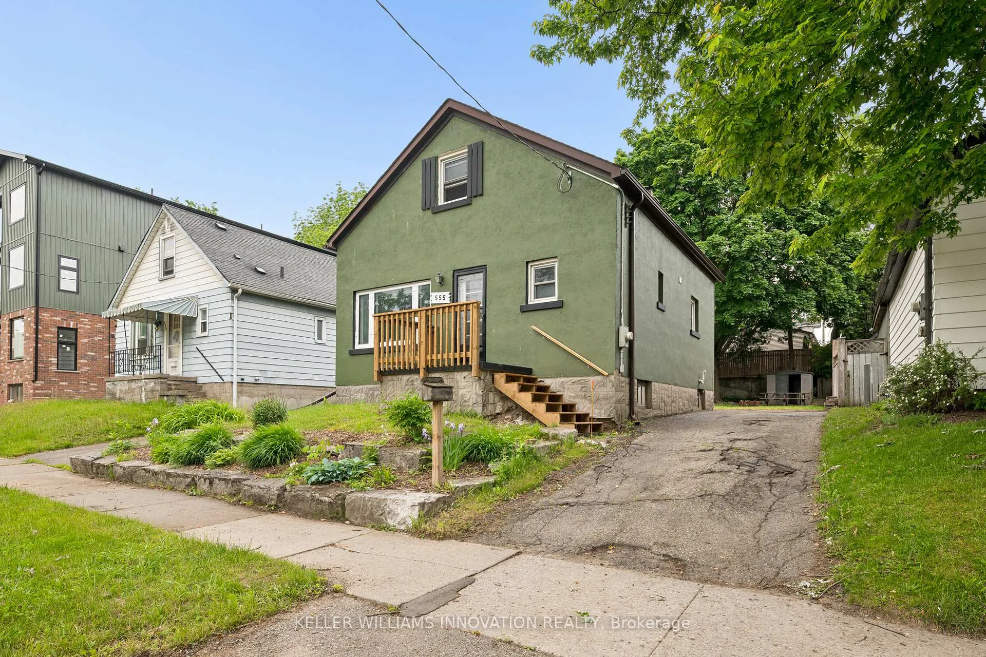 Photo 2 of 555 Wellington Street N, Kitchener — HOMEH