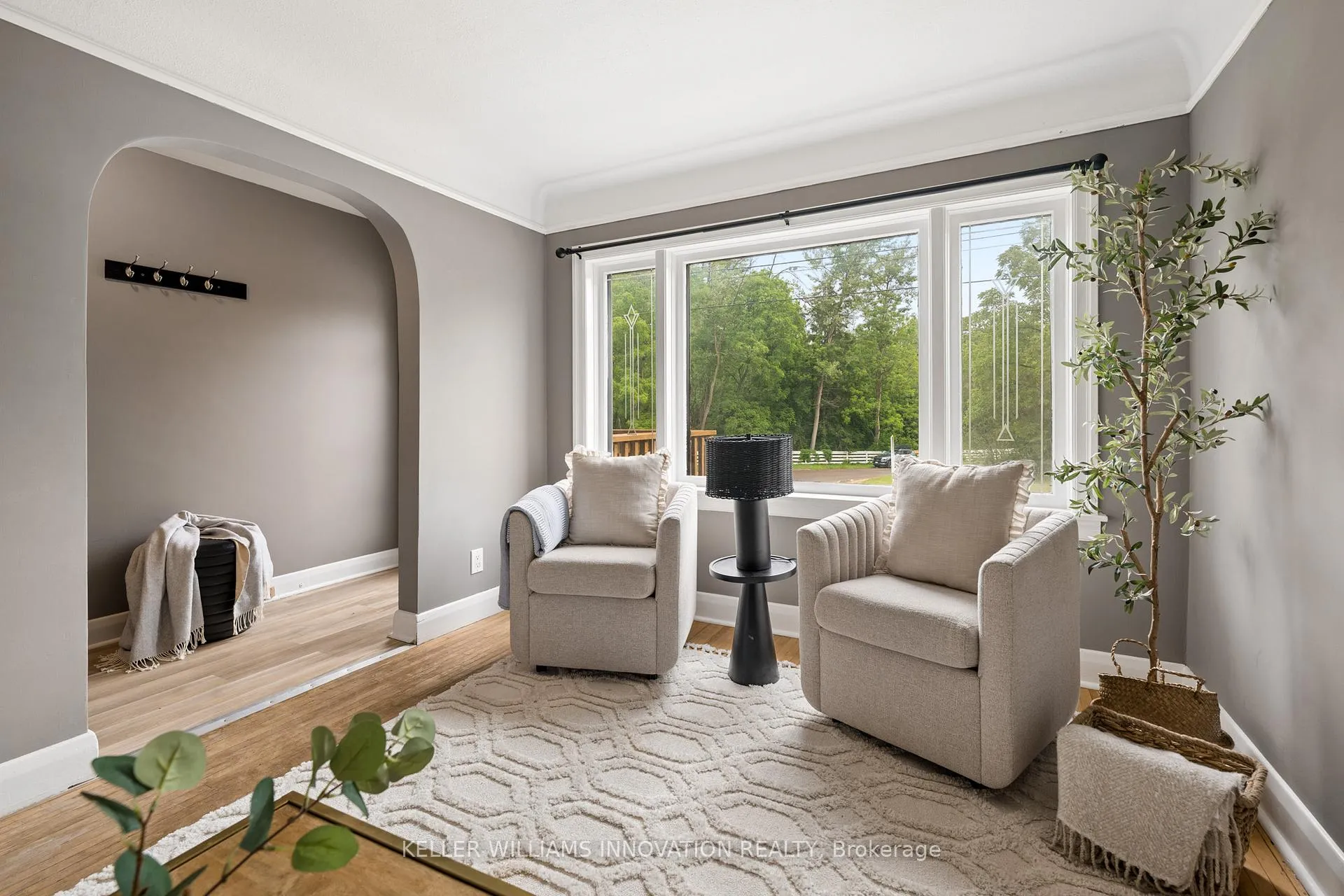 Photo 11 of 555 Wellington Street N, Kitchener — HOMEH