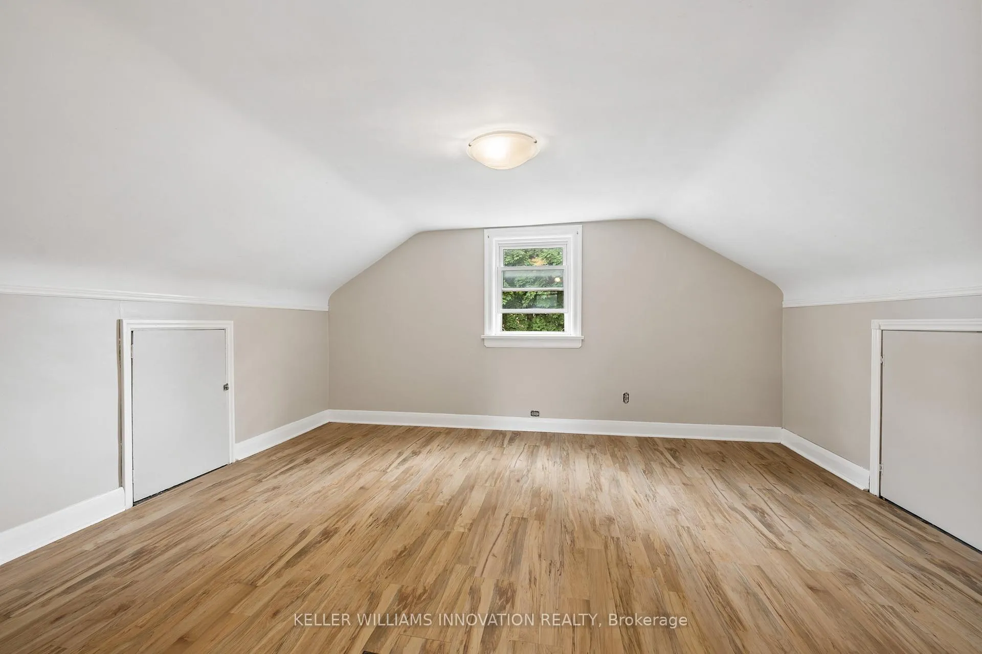 Photo 20 of 555 Wellington Street N, Kitchener — HOMEH