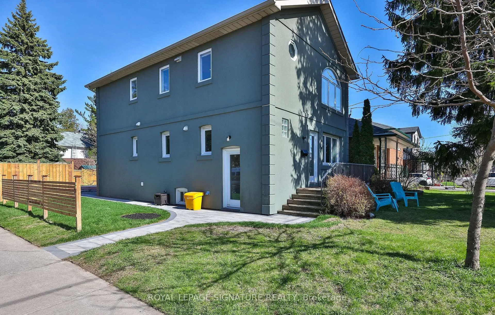 Photo 2 of 71 South Bonnington Avenue, Scarborough, Birchcliffe-Cliffside — HOMEH