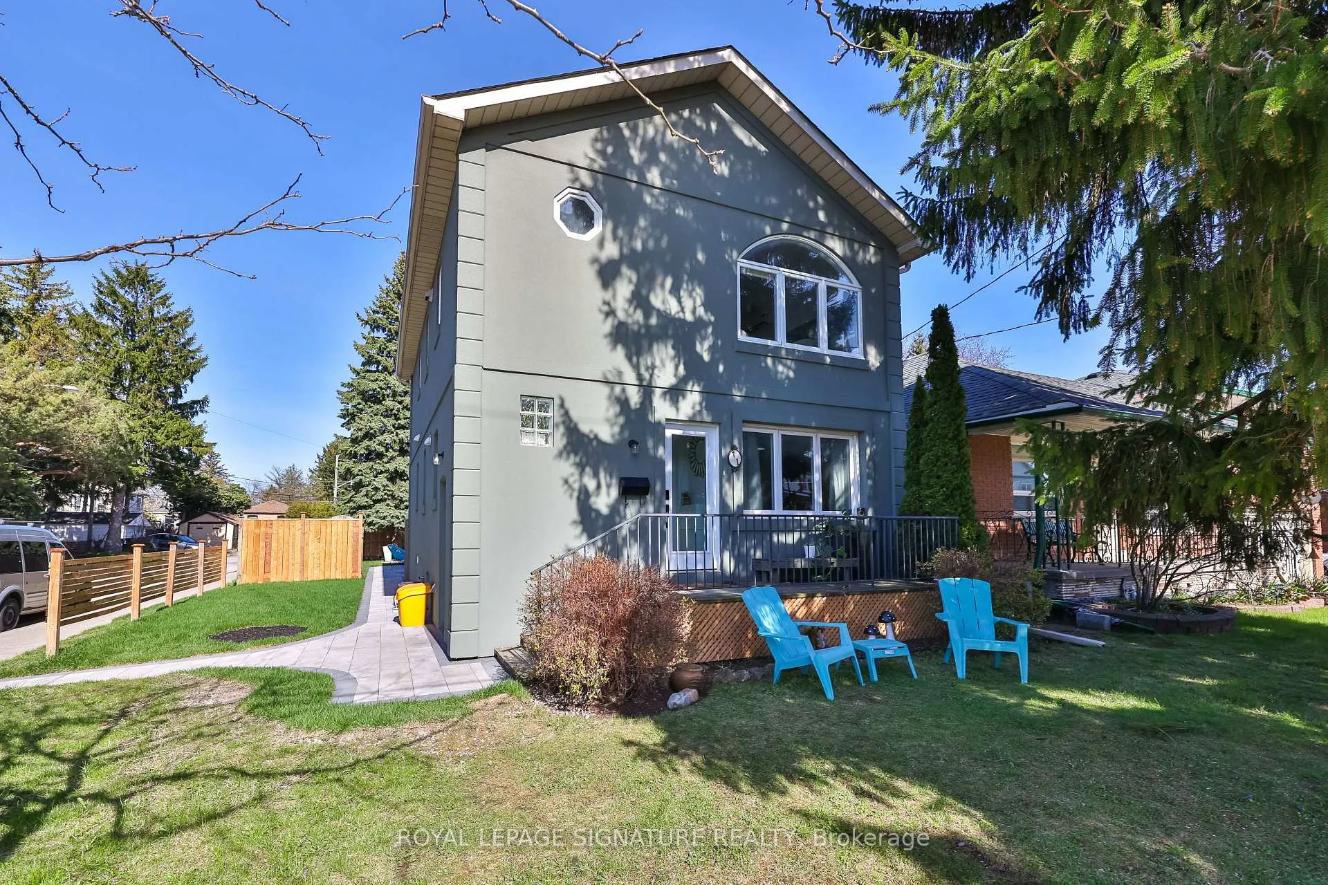 Photo 4 of 71 South Bonnington Avenue, Scarborough, Birchcliffe-Cliffside — HOMEH