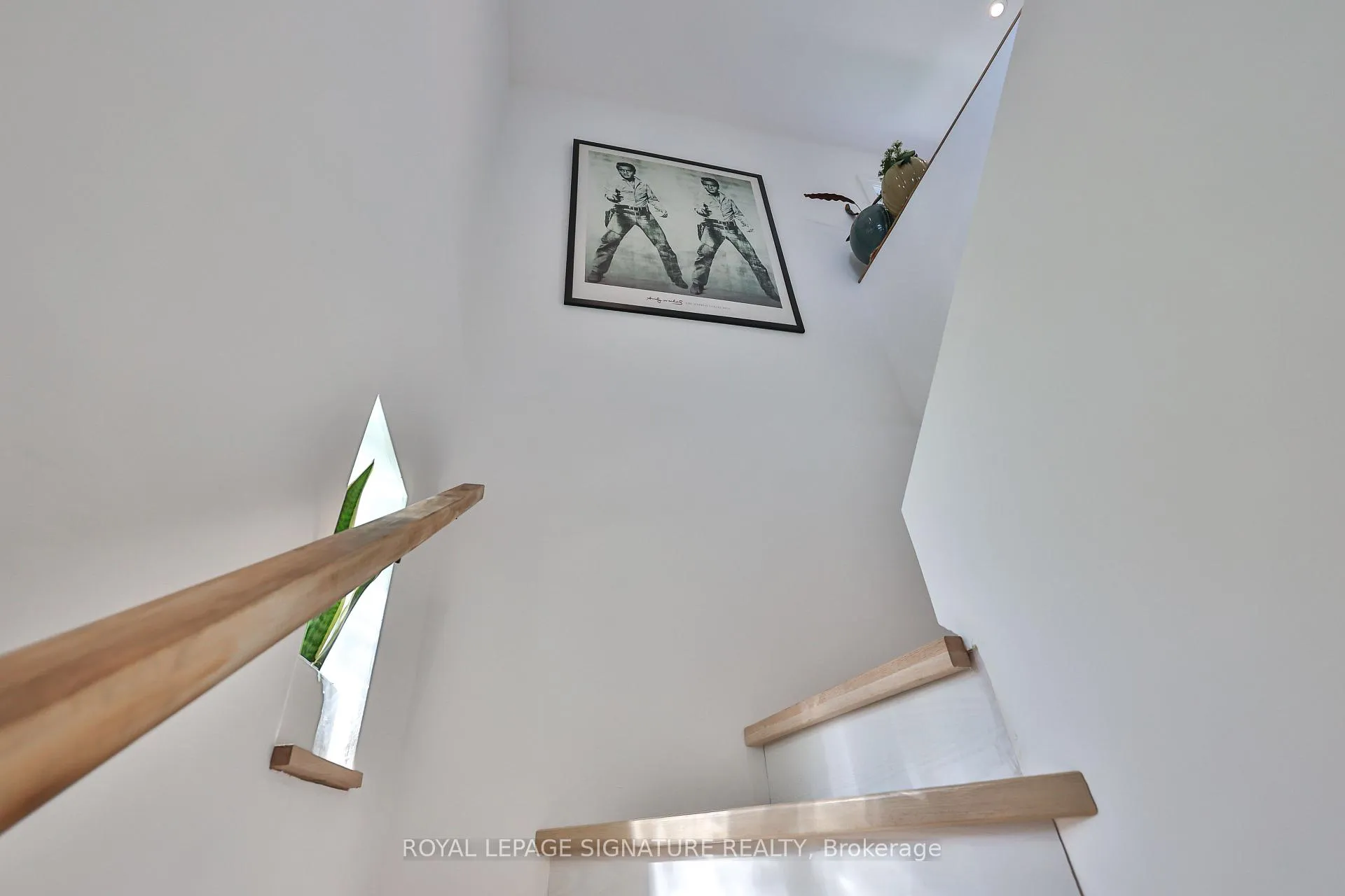 Photo 36 of 71 South Bonnington Avenue, Scarborough, Birchcliffe-Cliffside — HOMEH