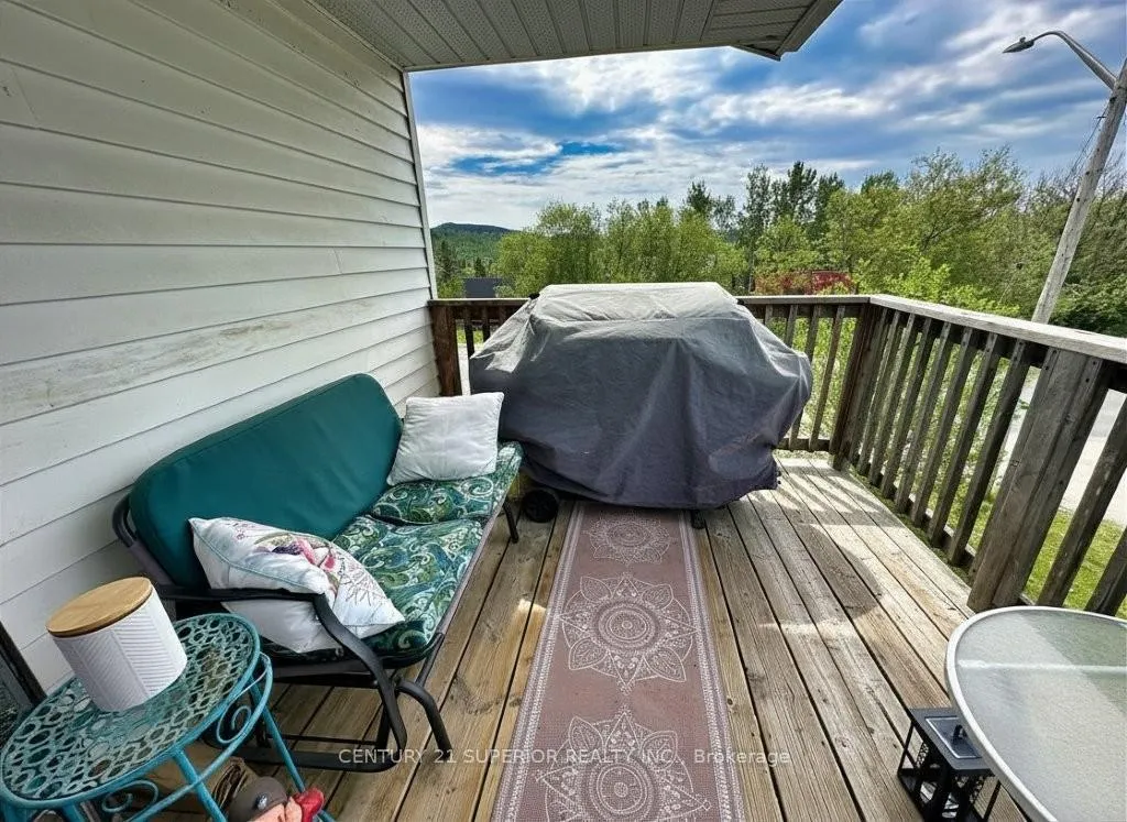 Photo 7 of 141 Railway Street, Nipigon — HOMEH