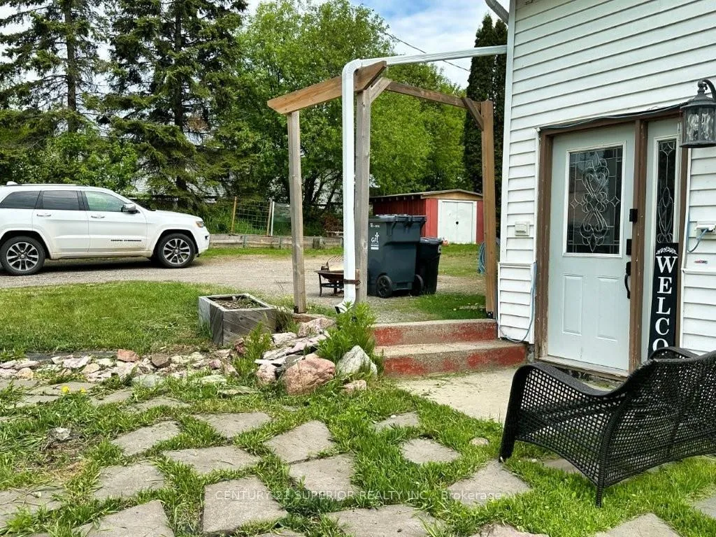 Photo 9 of 141 Railway Street, Nipigon — HOMEH