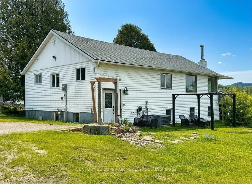 Photo 42 of 141 Railway Street, Nipigon — HOMEH