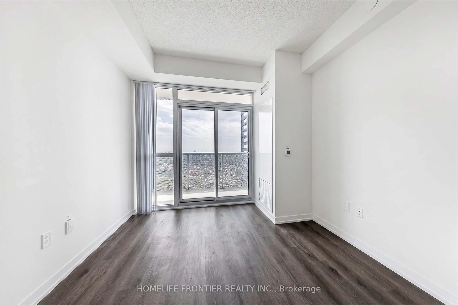 Photo 11 of Unit 2305, 225 Commerce Street, Vaughan, Vaughan Corporate Centre — HOMEH