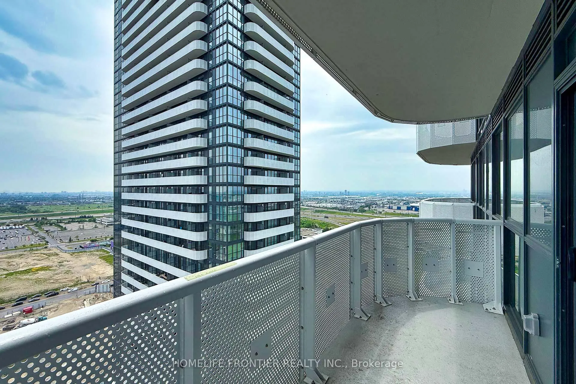 Photo 23 of Unit 2305, 225 Commerce Street, Vaughan, Vaughan Corporate Centre — HOMEH