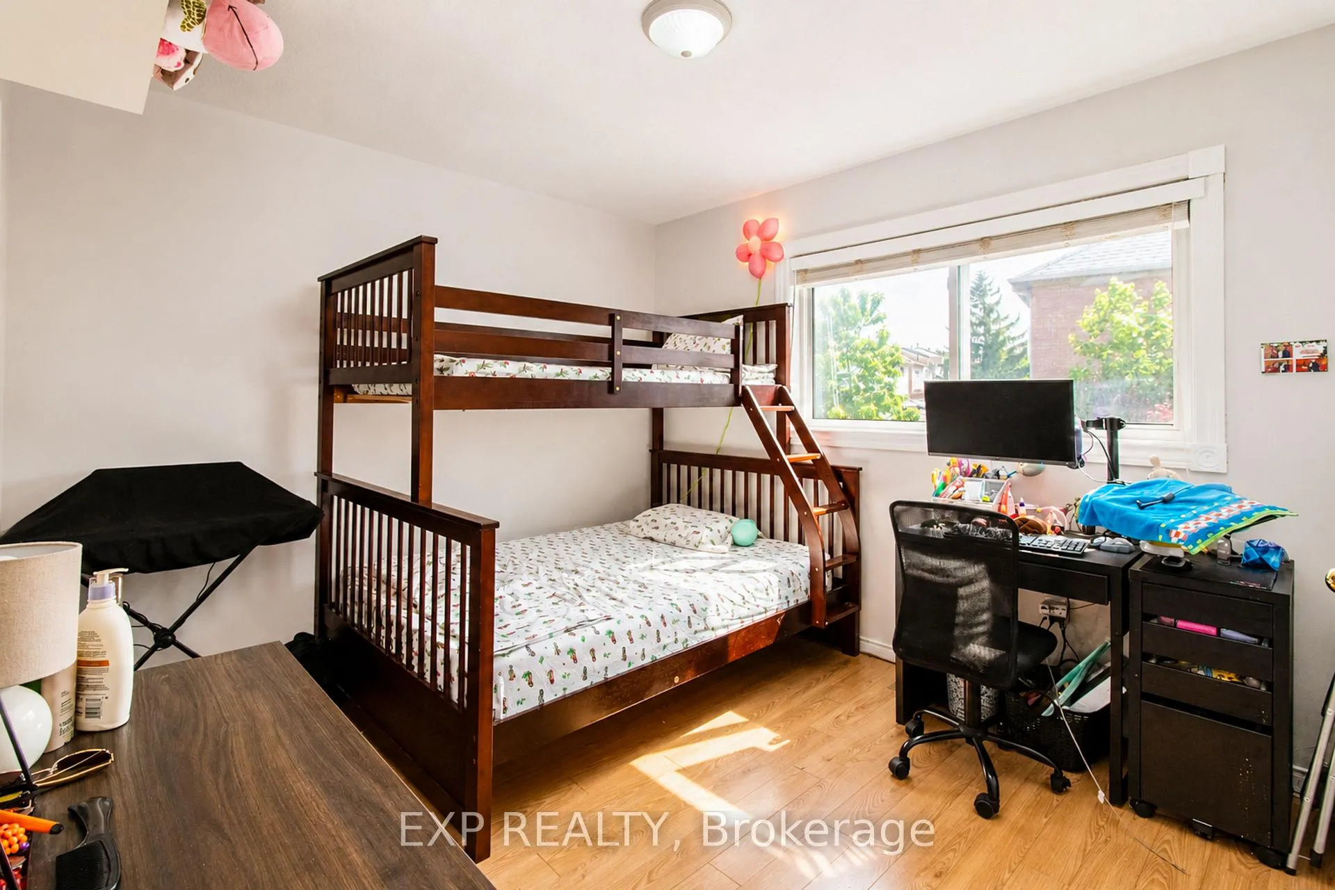 Photo 13 of 19 Ural Circle, Brampton, Sandringham-Wellington — HOMEH