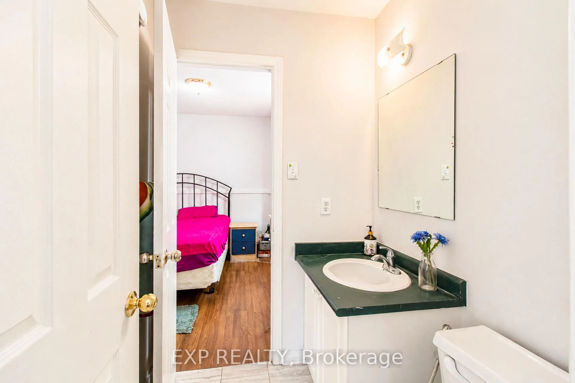 Photo 16 of 19 Ural Circle, Brampton, Sandringham-Wellington — HOMEH