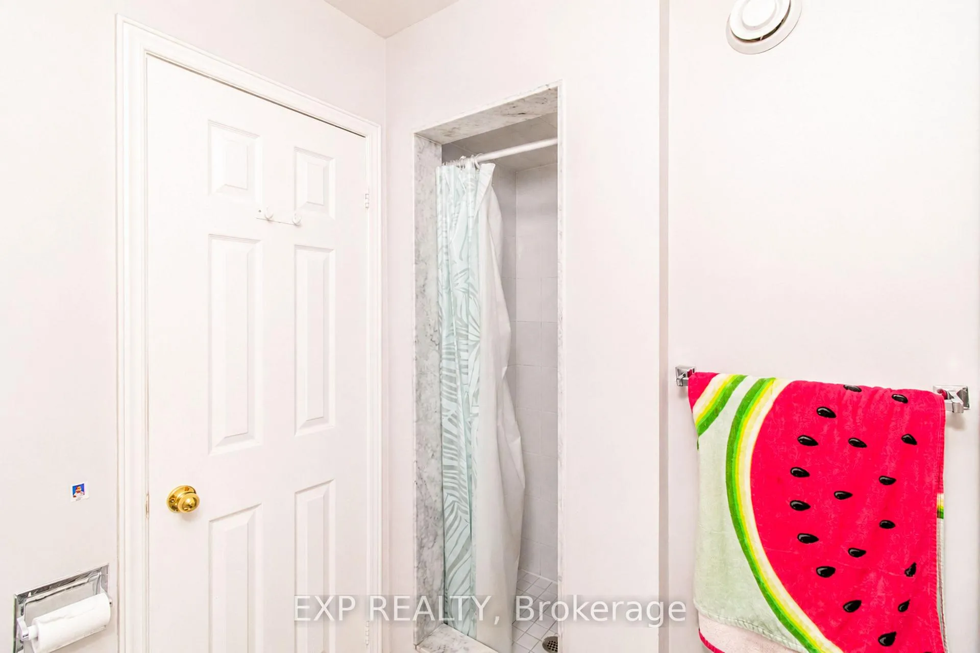 Photo 17 of 19 Ural Circle, Brampton, Sandringham-Wellington — HOMEH