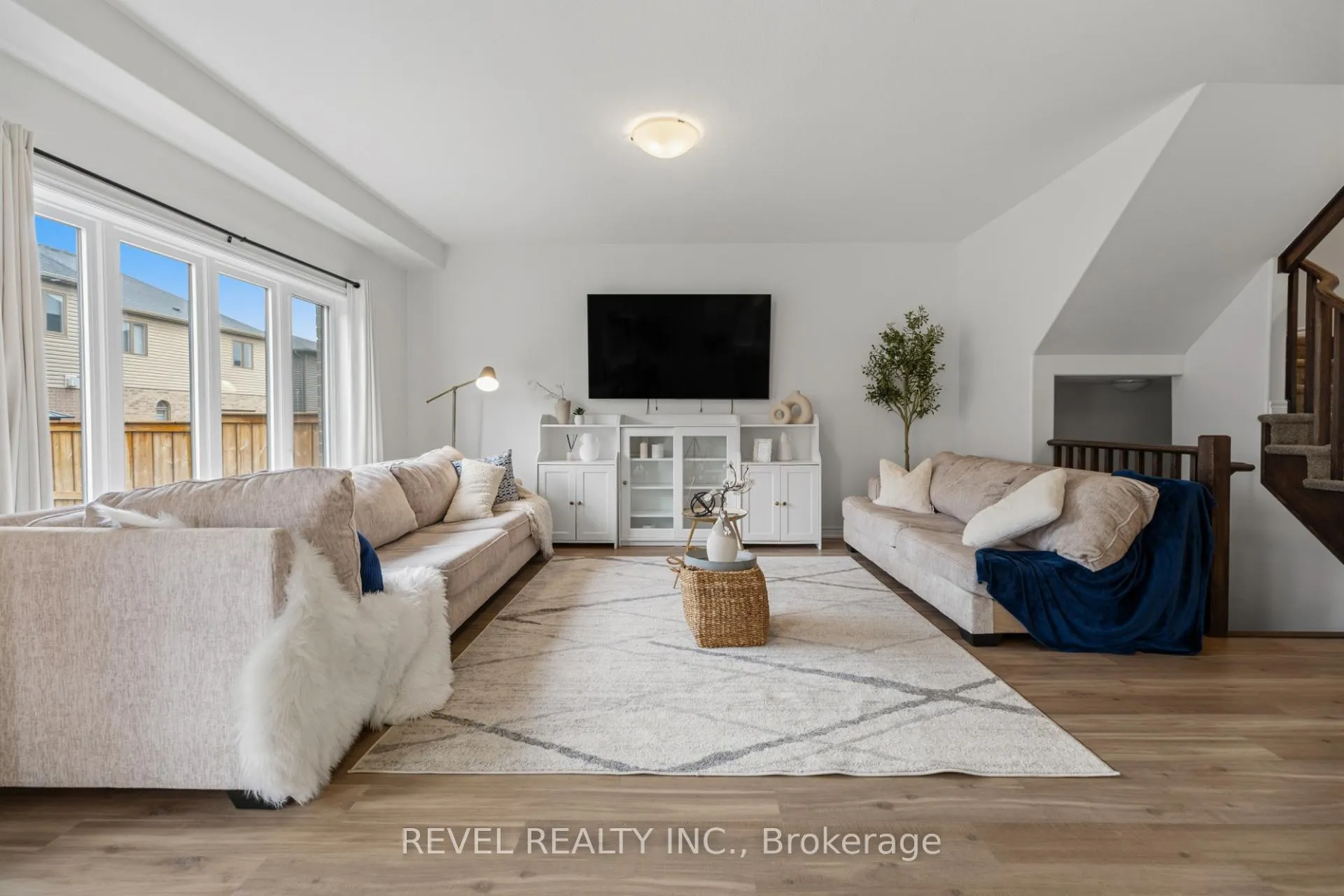 Photo 4 of 36 Ladd Avenue, Brantford, Empire South — HOMEH
