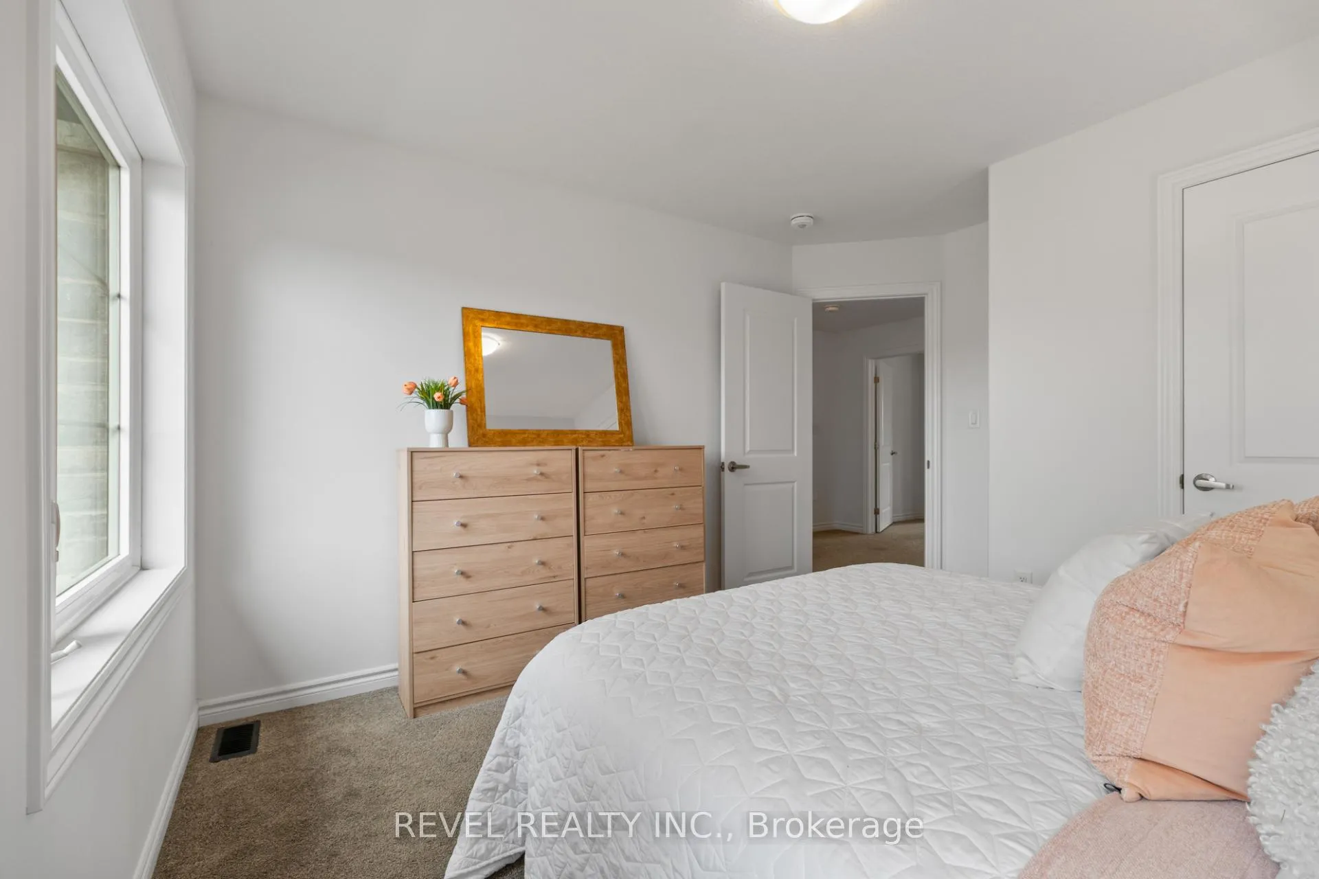 Photo 30 of 36 Ladd Avenue, Brantford, Empire South — HOMEH