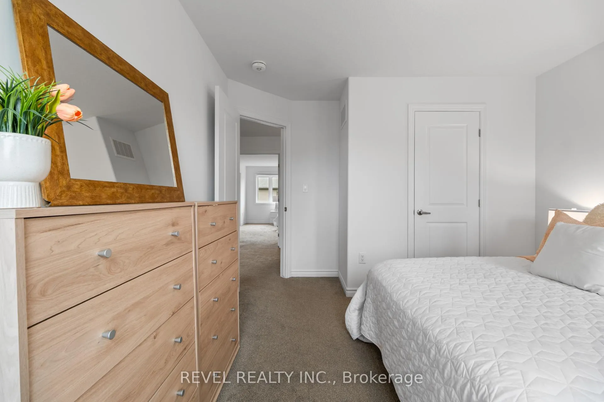 Photo 31 of 36 Ladd Avenue, Brantford, Empire South — HOMEH