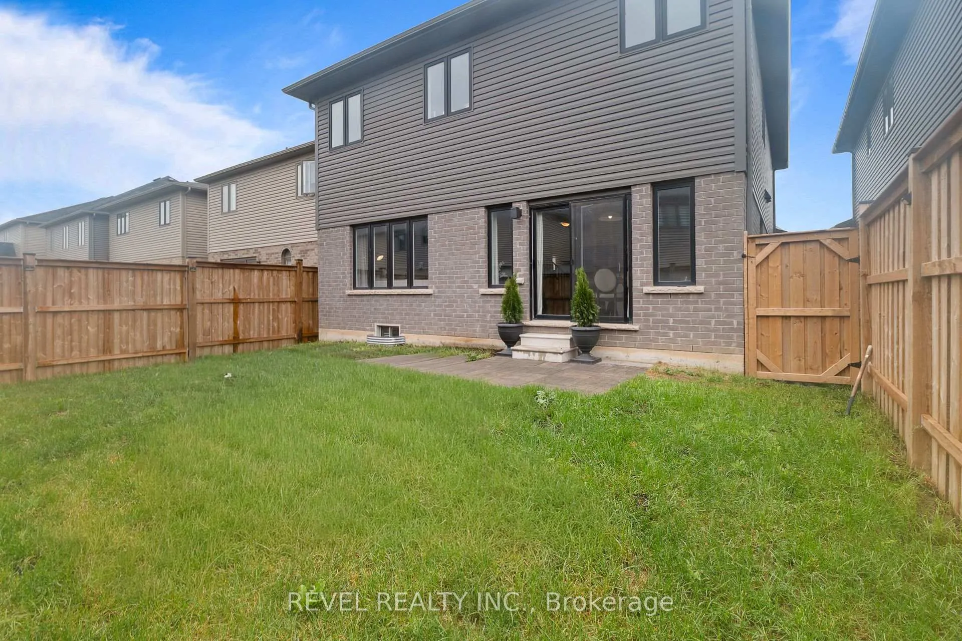 Photo 39 of 36 Ladd Avenue, Brantford, Empire South — HOMEH