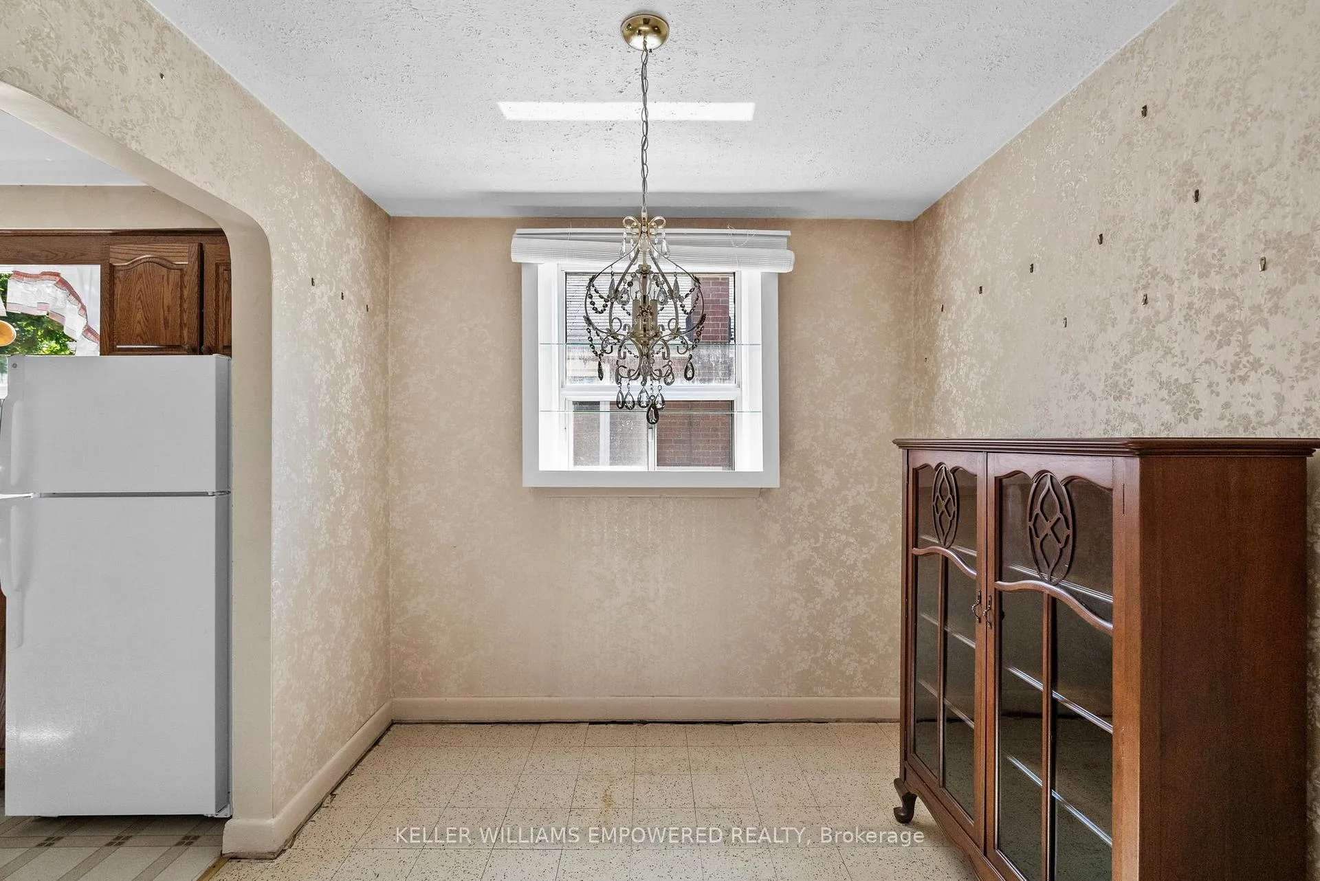 Photo 11 of 88 Edgecroft Road, Etobicoke, Stonegate-Queensway — HOMEH