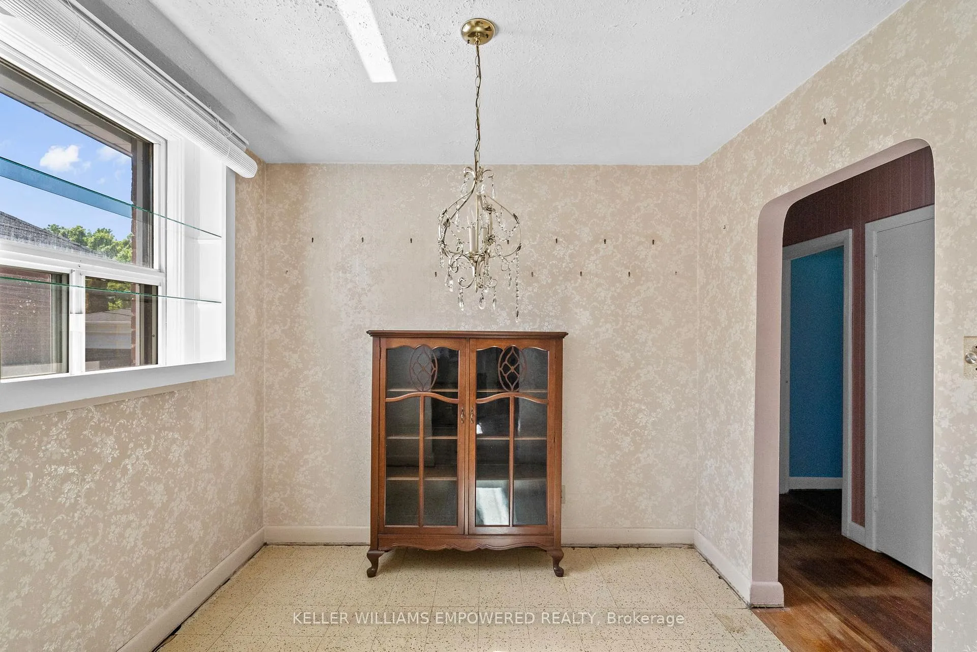 Photo 12 of 88 Edgecroft Road, Etobicoke, Stonegate-Queensway — HOMEH