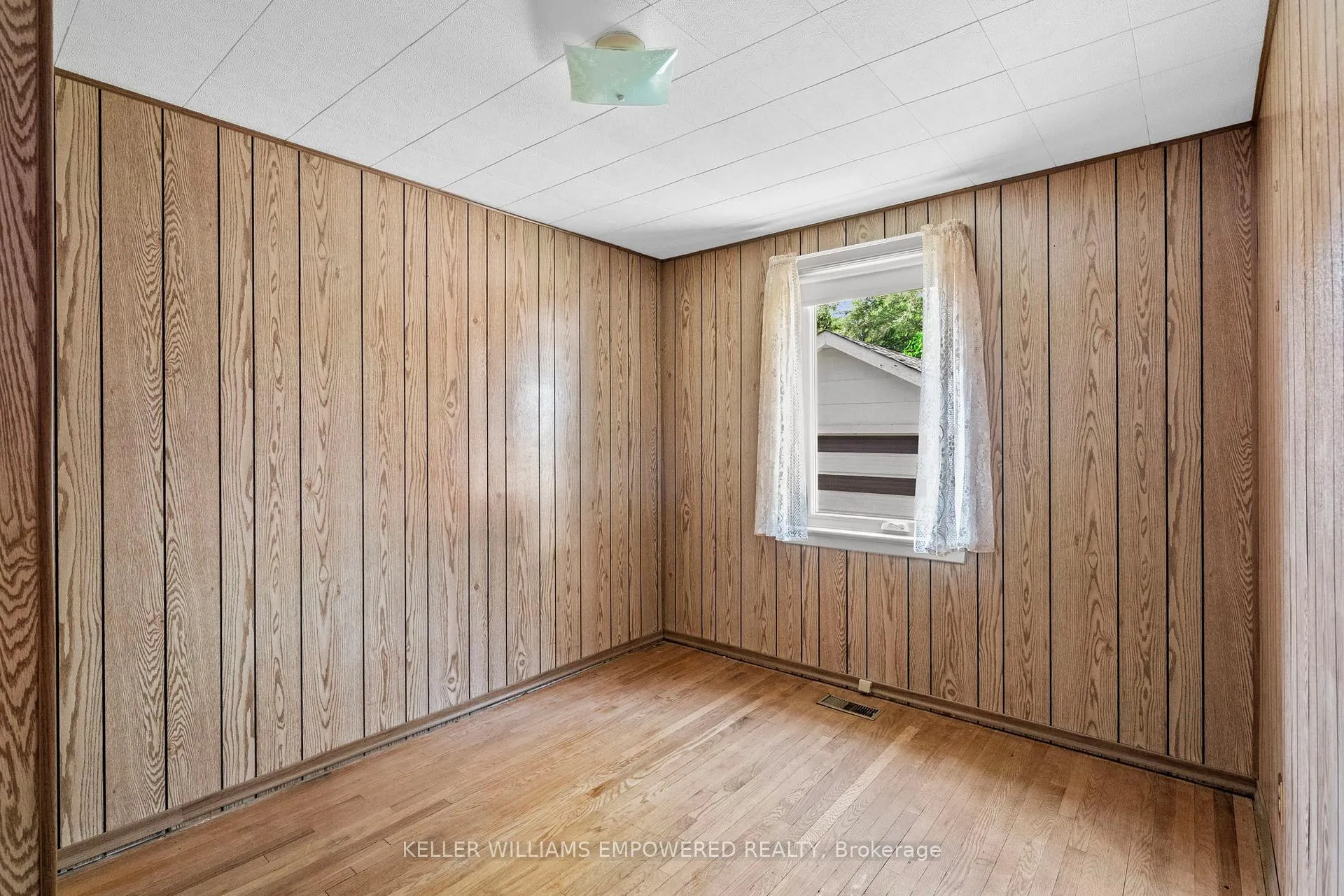 Photo 24 of 88 Edgecroft Road, Etobicoke, Stonegate-Queensway — HOMEH