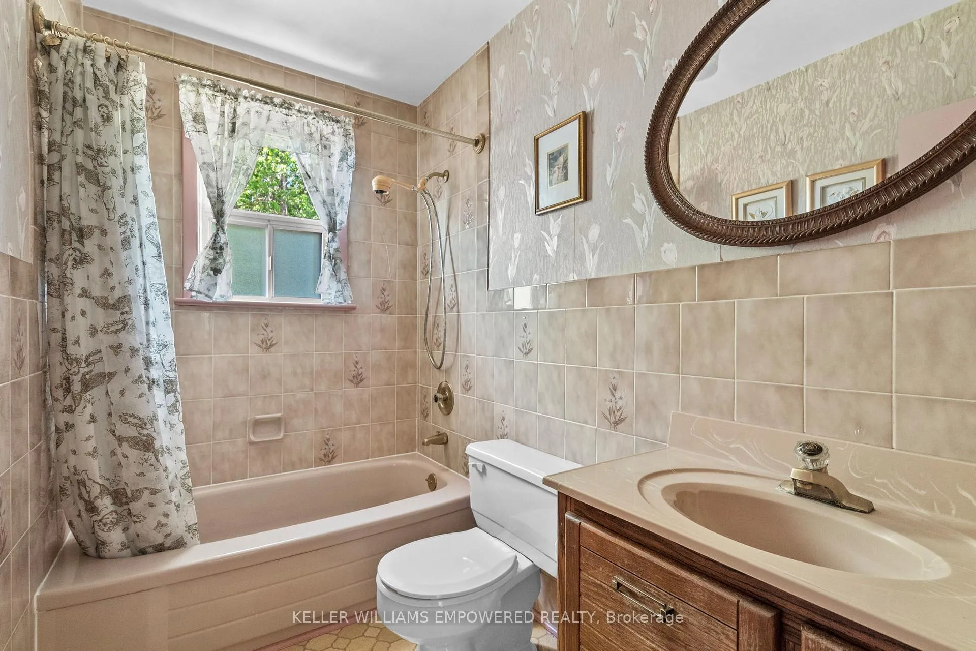 Photo 27 of 88 Edgecroft Road, Etobicoke, Stonegate-Queensway — HOMEH