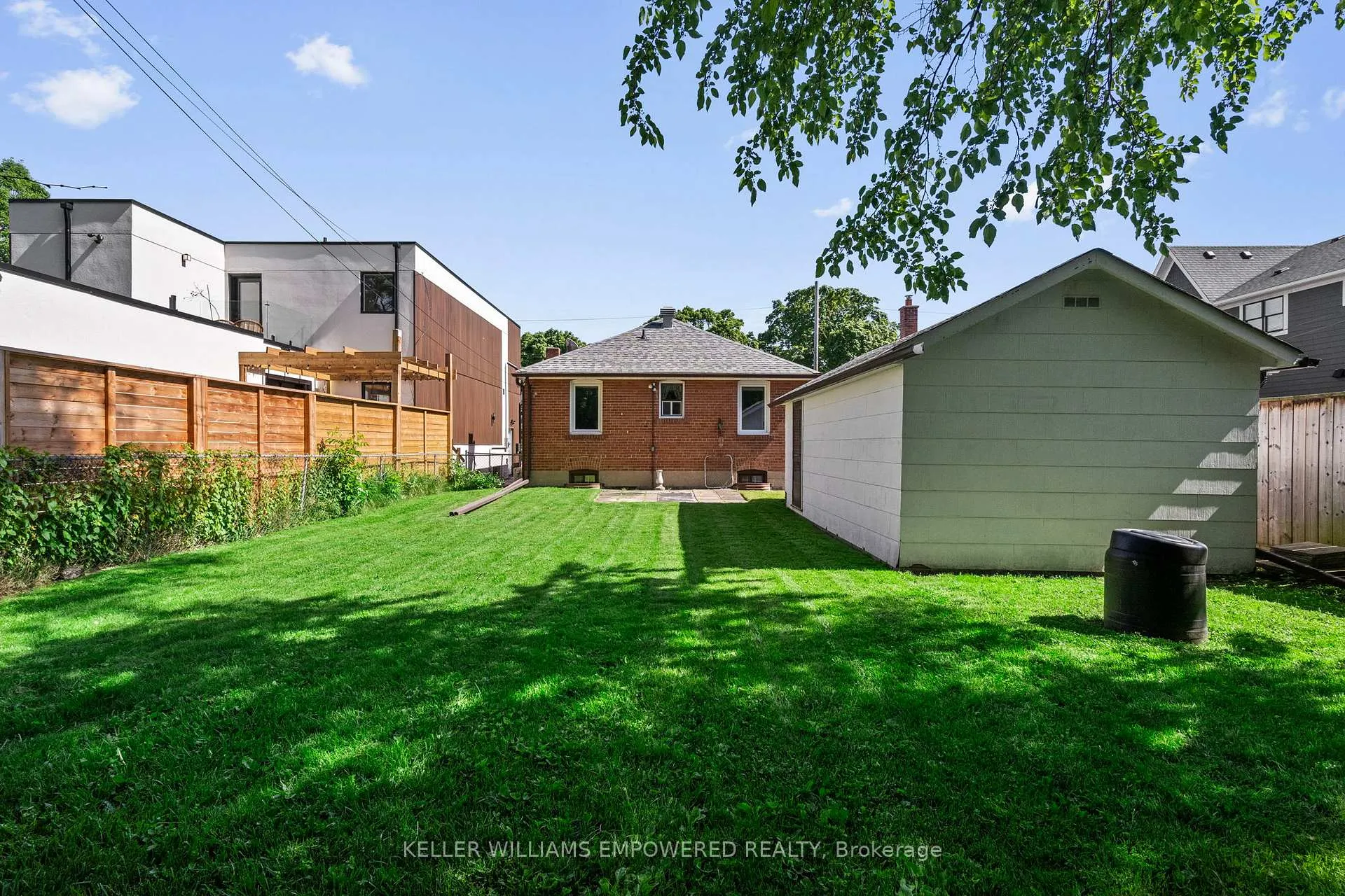 Photo 32 of 88 Edgecroft Road, Etobicoke, Stonegate-Queensway — HOMEH