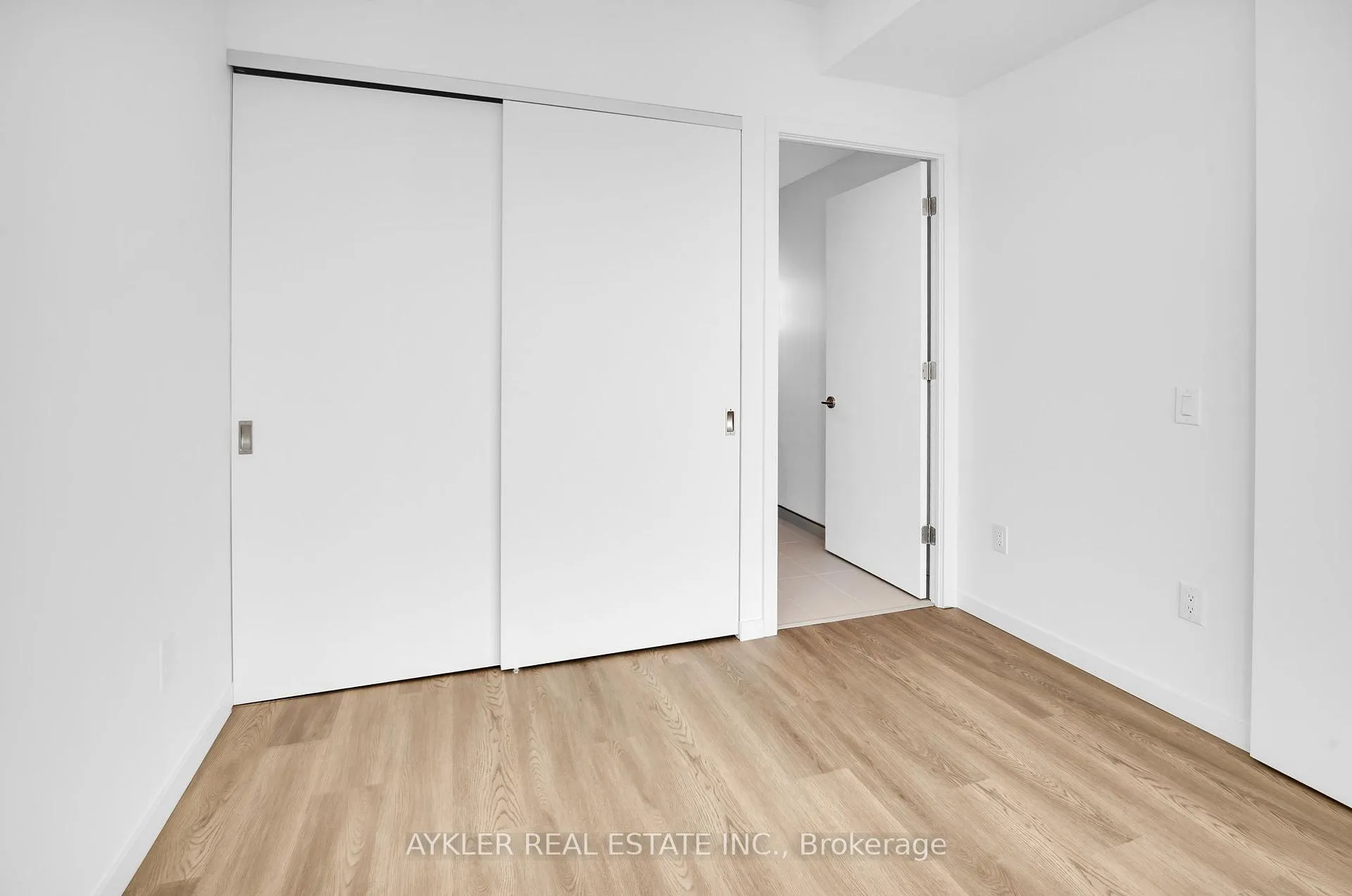 Photo 15 of Unit 508, 689 The Queensway, Etobicoke, Stonegate-Queensway — HOMEH