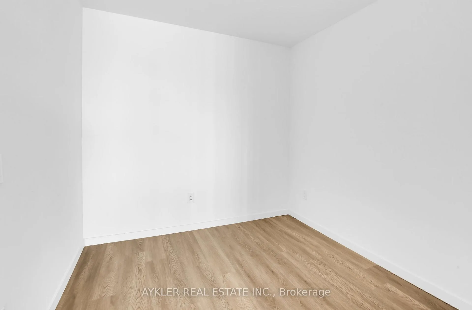 Photo 20 of Unit 508, 689 The Queensway, Etobicoke, Stonegate-Queensway — HOMEH