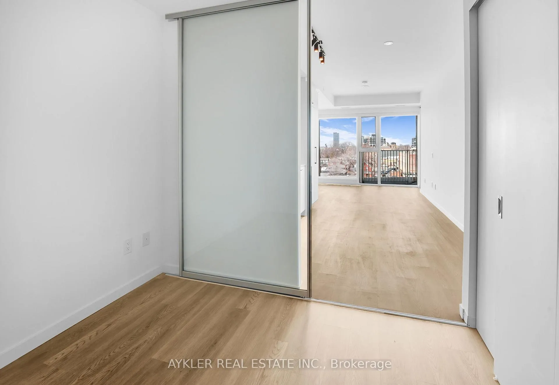Photo 21 of Unit 508, 689 The Queensway, Etobicoke, Stonegate-Queensway — HOMEH