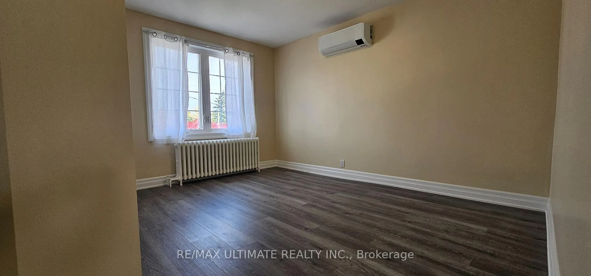 Photo 4 of Unit 2nd Floor, 3 Kane Avenue, Toronto, Keelesdale-Eglinton West — HOMEH