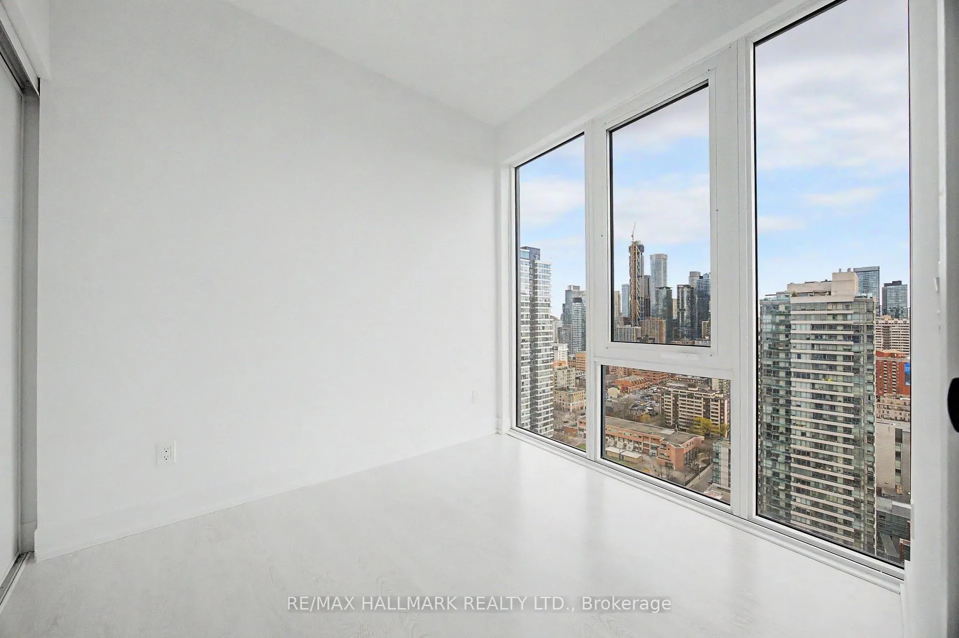 Photo 7 of Unit 3011, 308 Jarvis Street, Toronto, Church-Yonge Corridor — HOMEH