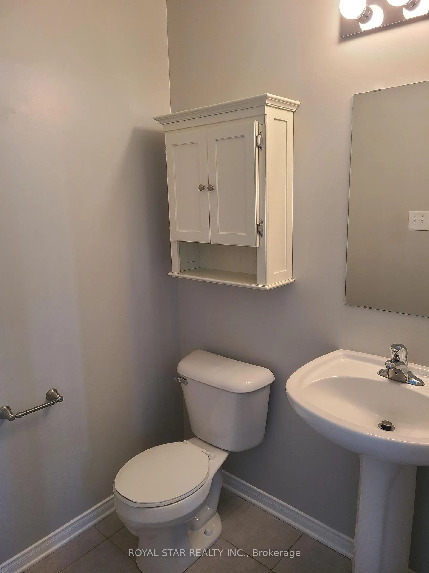 Photo 8 of 621 Pepperville Crescent, Ottawa, Kanata - Emerald Meadows/Trailwest — HOMEH