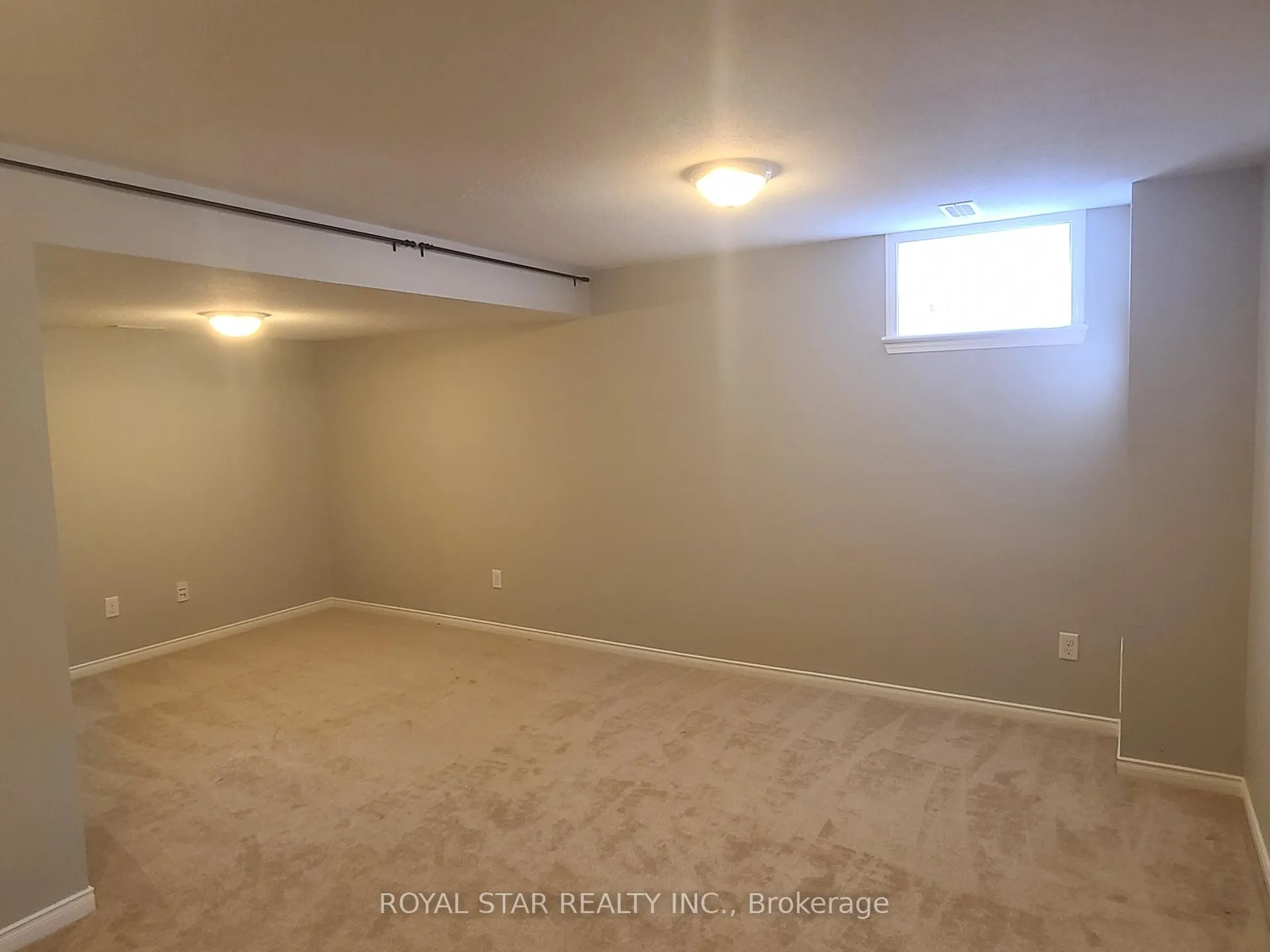 Photo 18 of 621 Pepperville Crescent, Ottawa, Kanata - Emerald Meadows/Trailwest — HOMEH