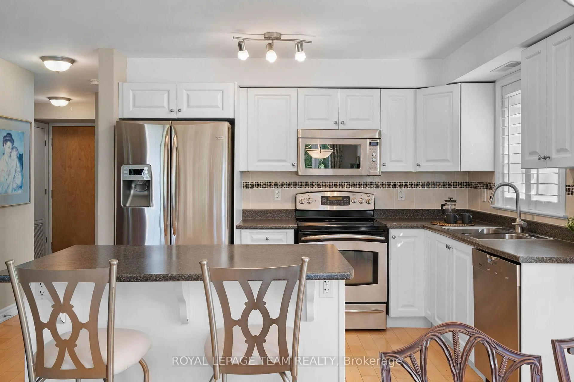 Photo 7 of Unit 101, 14 Norice Street, Ottawa, Meadowlands/Crestview — HOMEH