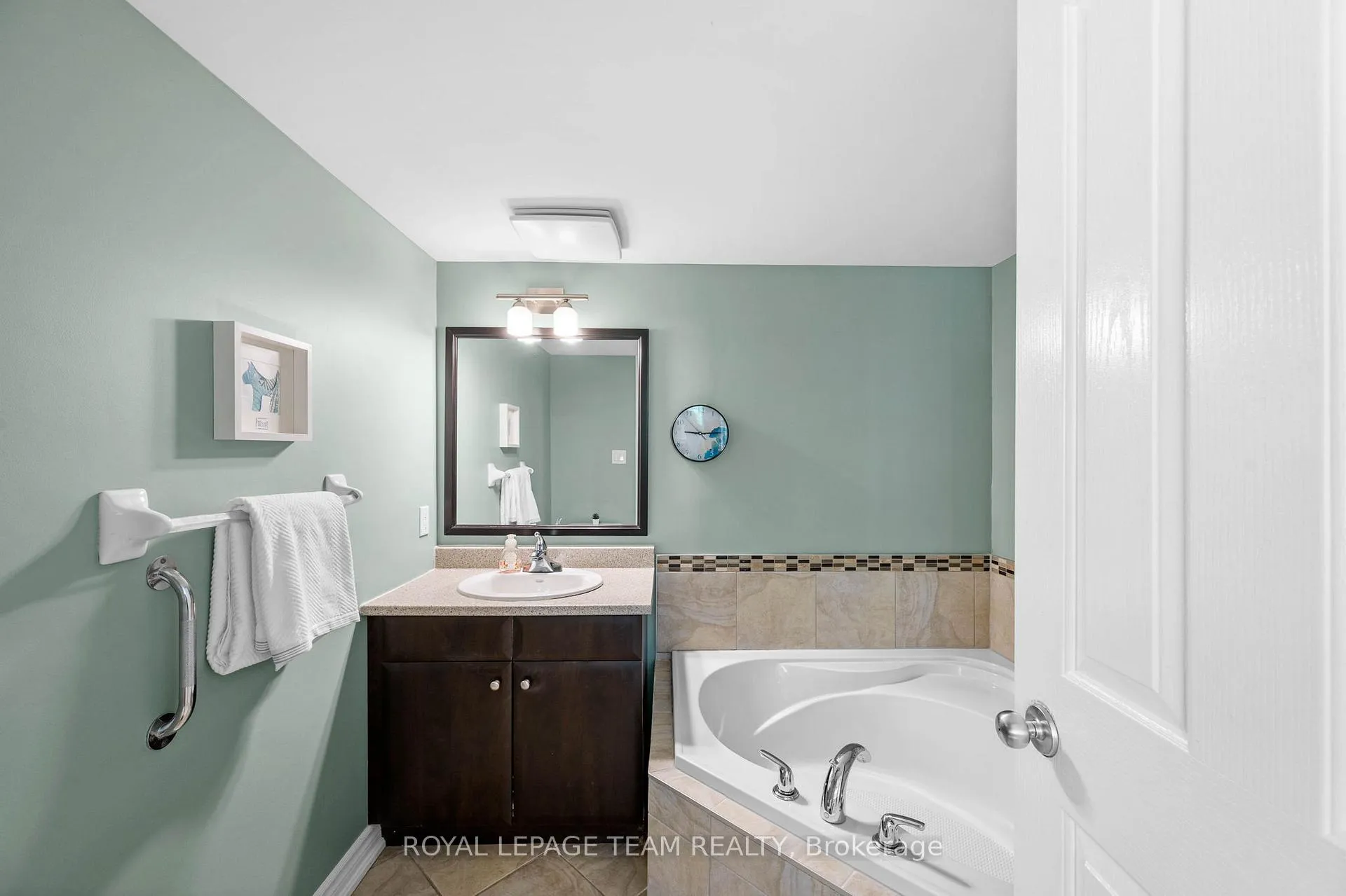 Photo 21 of Unit 101, 14 Norice Street, Ottawa, Meadowlands/Crestview — HOMEH