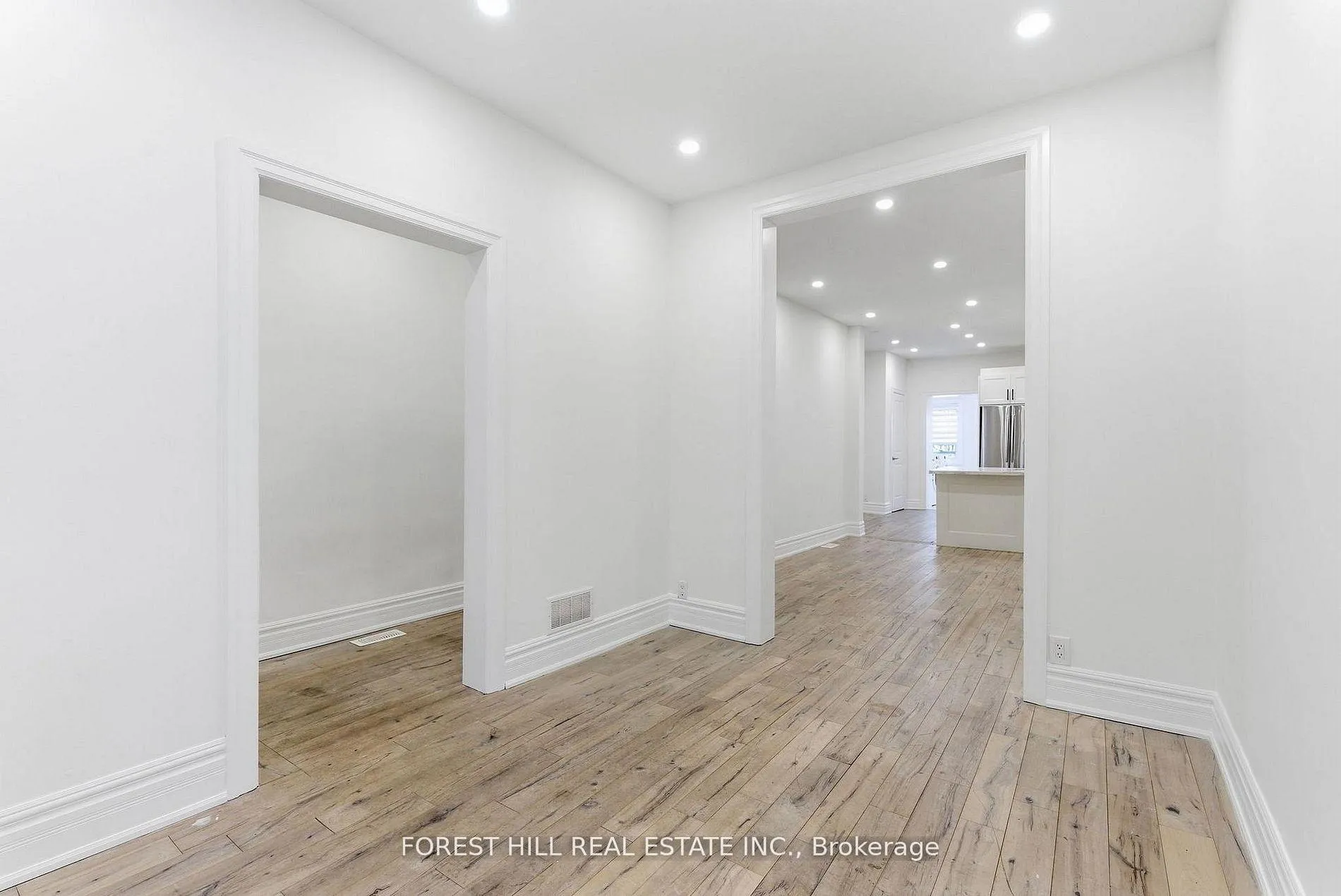Photo 5 of 1297 Davenport Road, Toronto, Dovercourt-Wallace Emerson-Junction — HOMEH