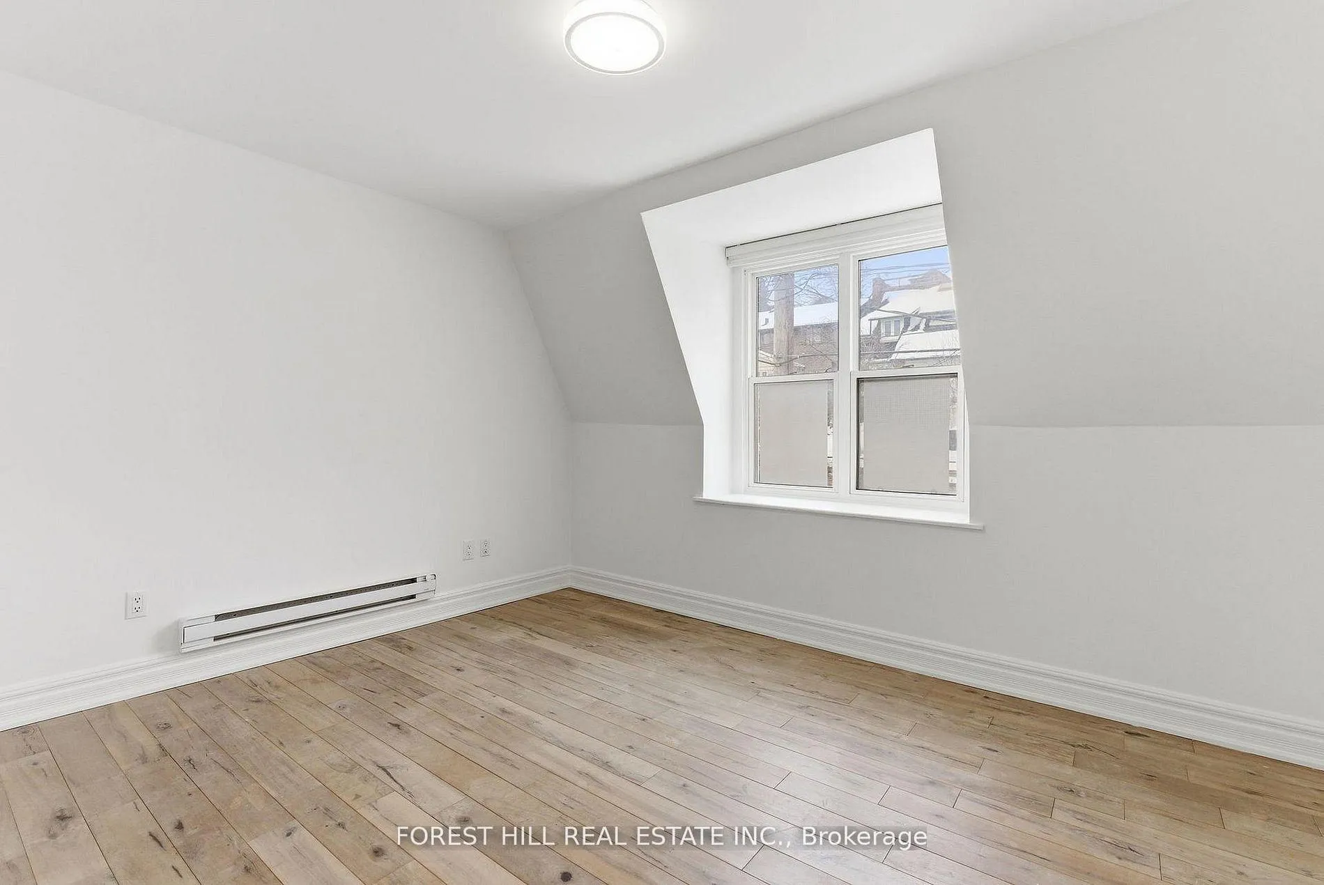 Photo 15 of 1297 Davenport Road, Toronto, Dovercourt-Wallace Emerson-Junction — HOMEH