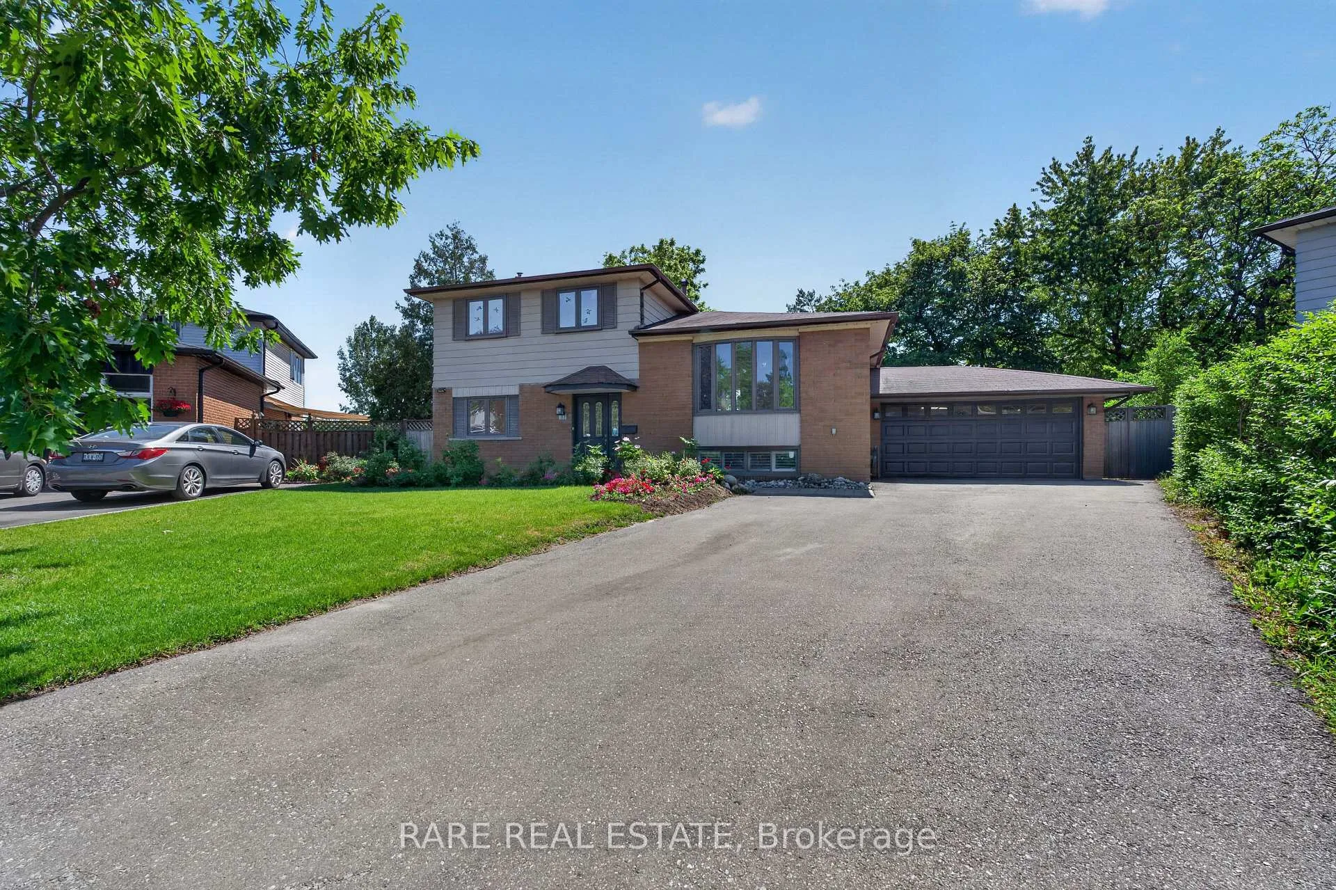 Photo 1 of 14 Exeter Place, Brampton, Southgate — HOMEH