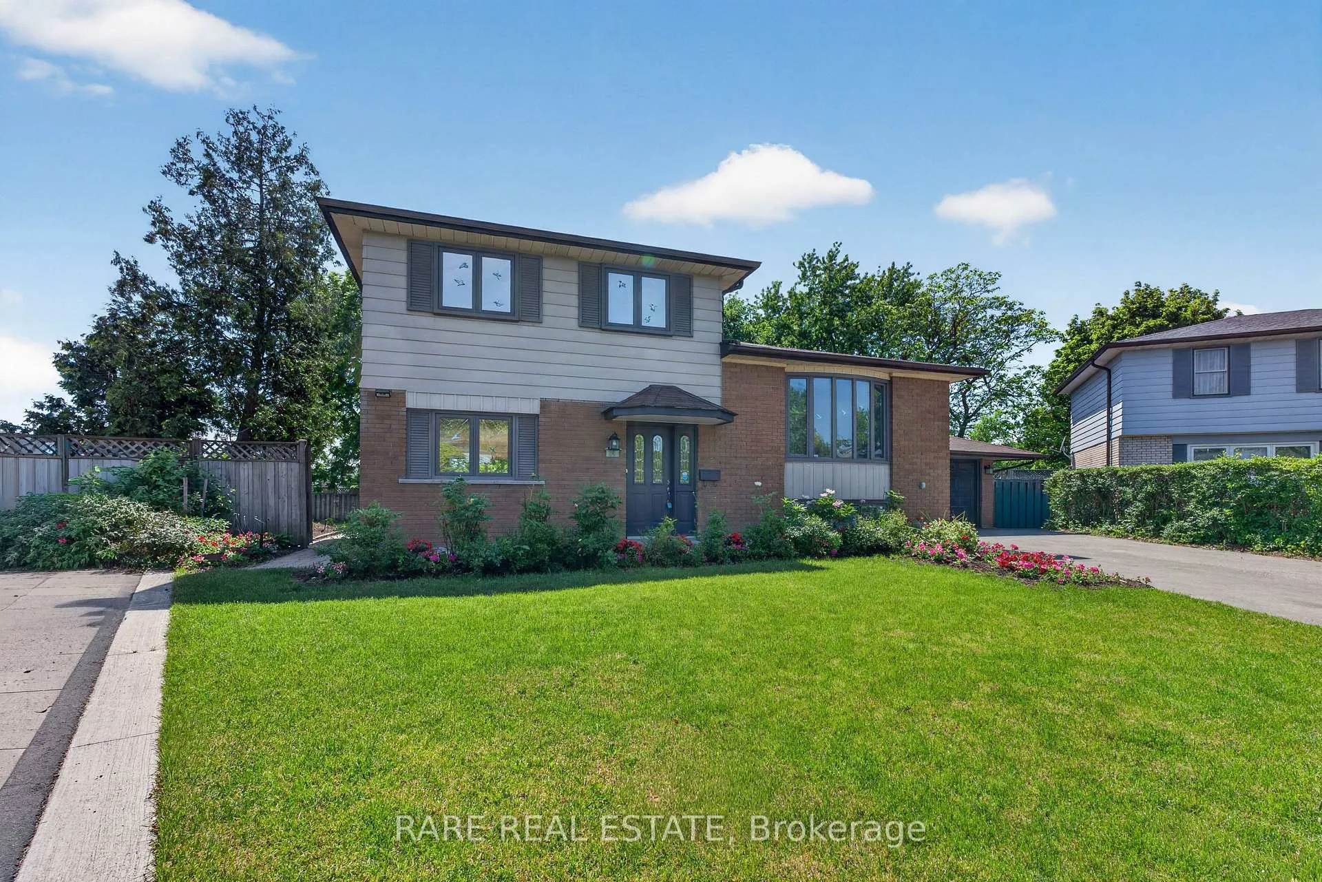 Photo 3 of 14 Exeter Place, Brampton, Southgate — HOMEH