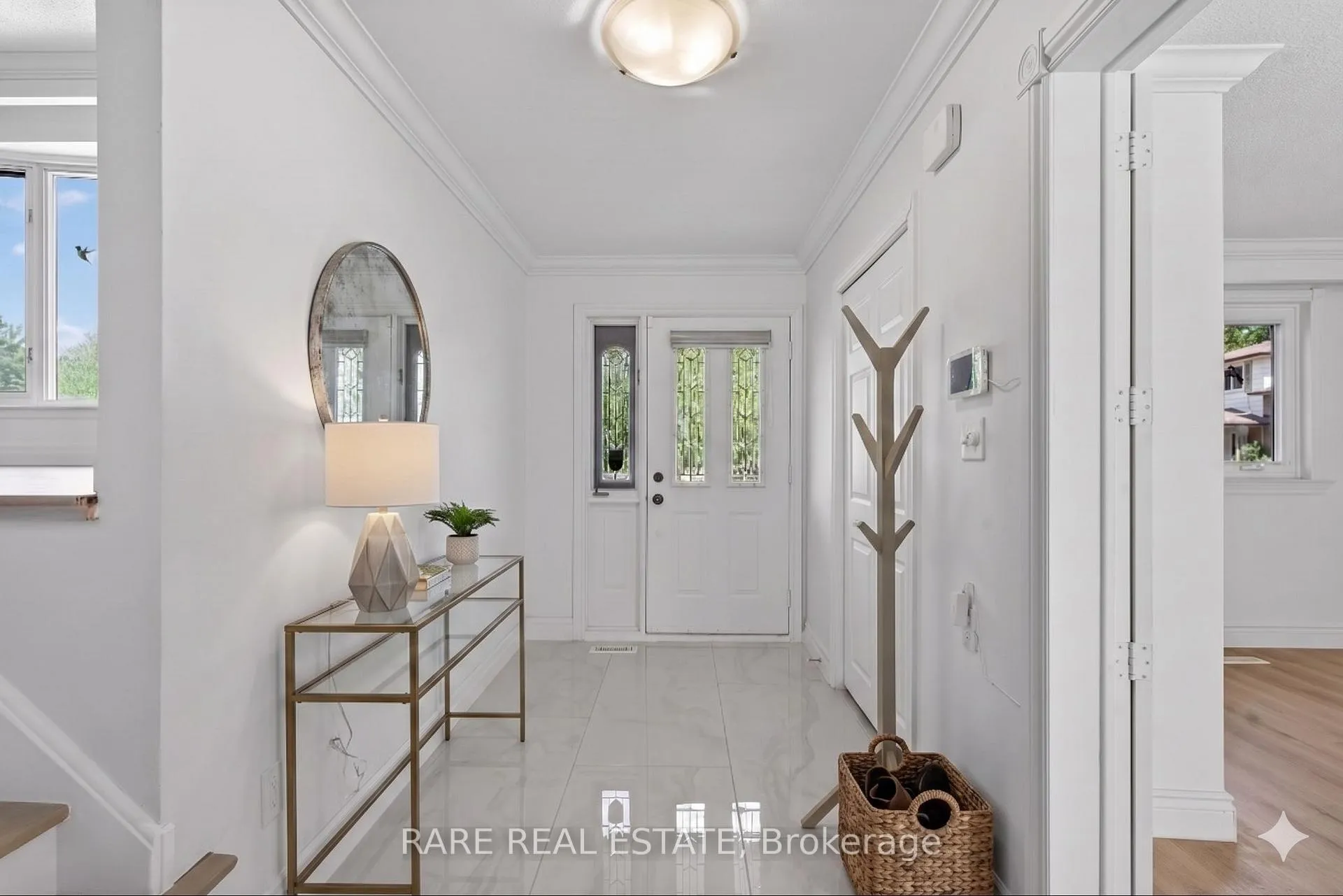 Photo 4 of 14 Exeter Place, Brampton, Southgate — HOMEH