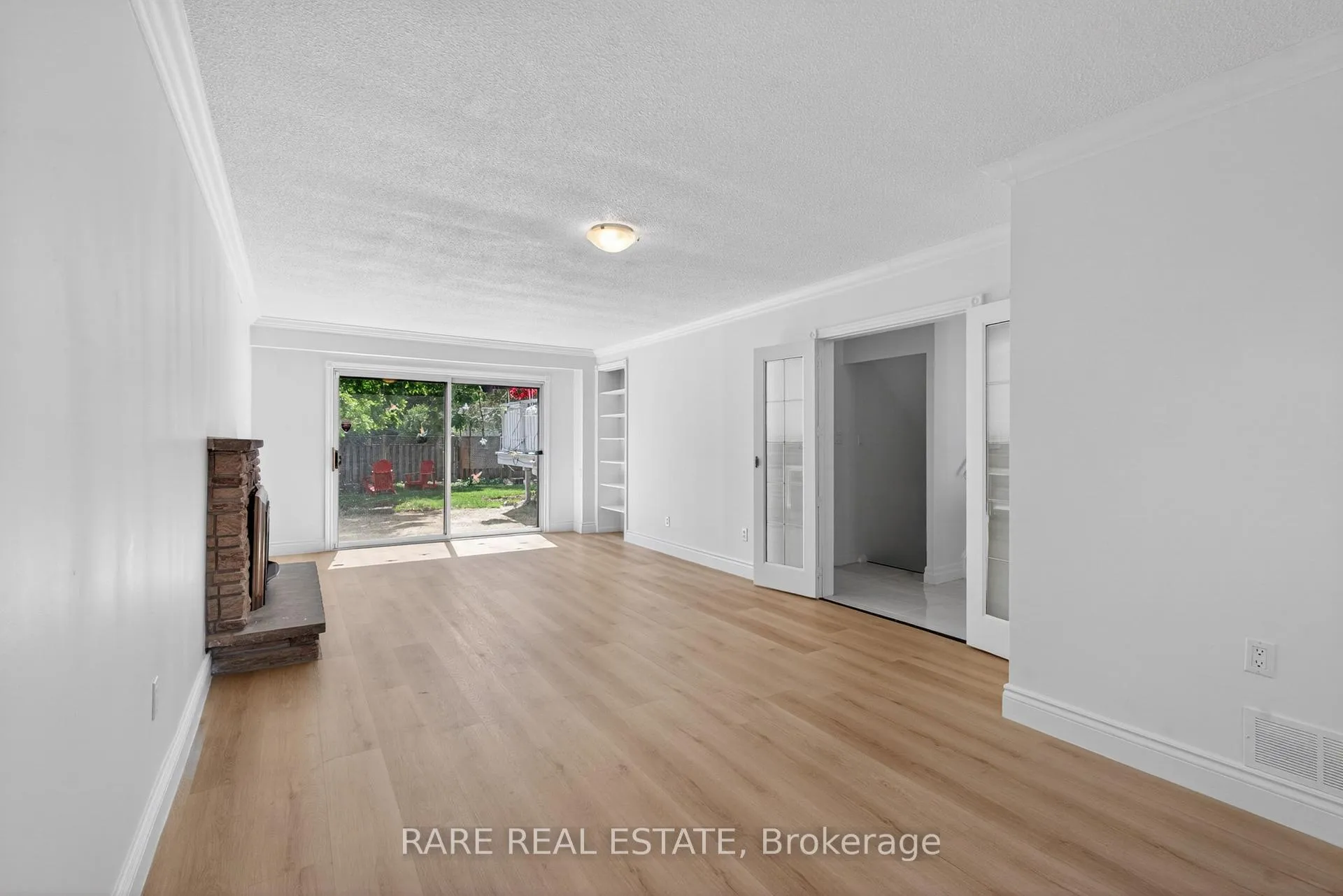 Photo 7 of 14 Exeter Place, Brampton, Southgate — HOMEH
